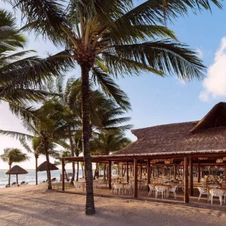 Las Olas Beach Club at Grand Palladium Resort and Spa