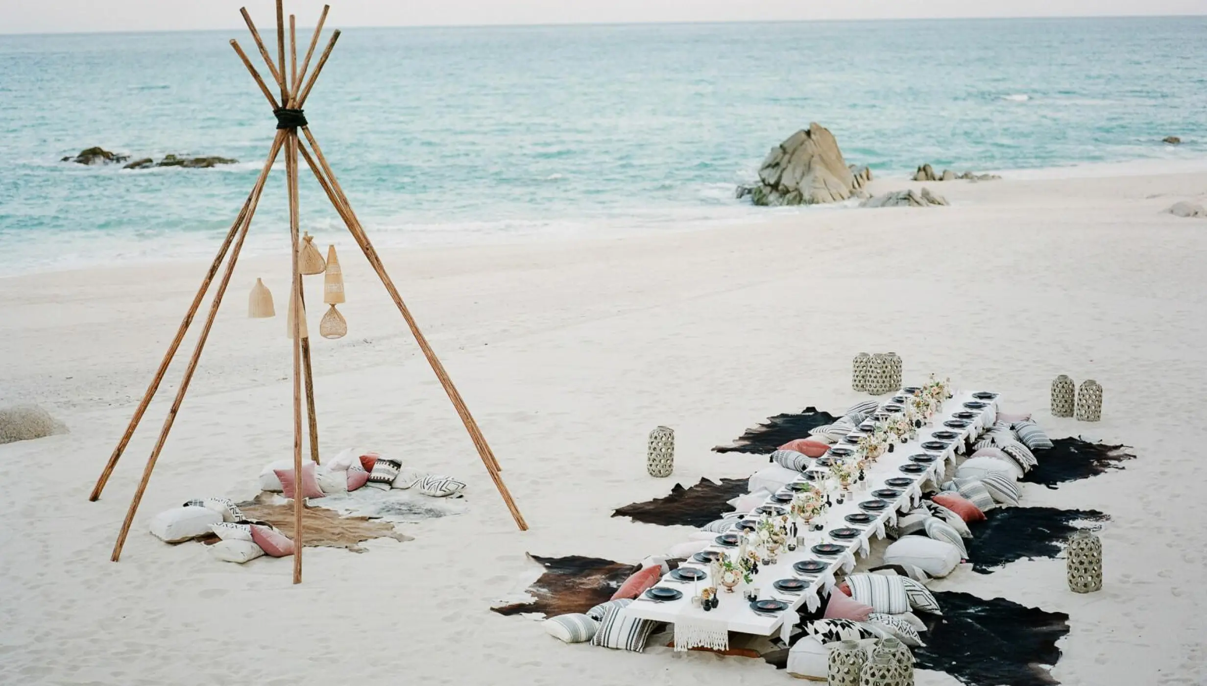 Dinner reception on the velas 10 beach at grand velas los cabos