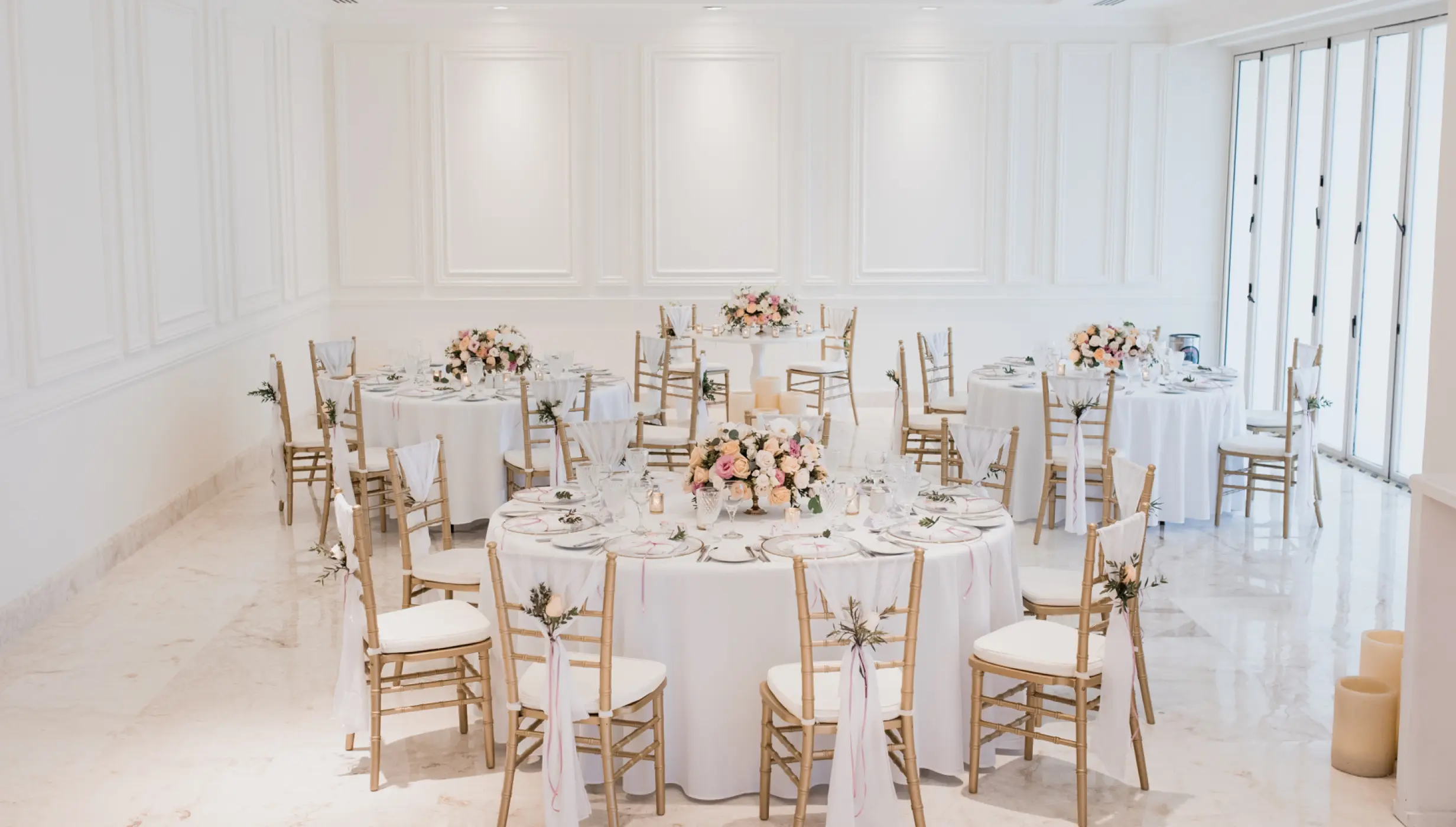 Dinner reception in White Foyer Venue at Grand Velas