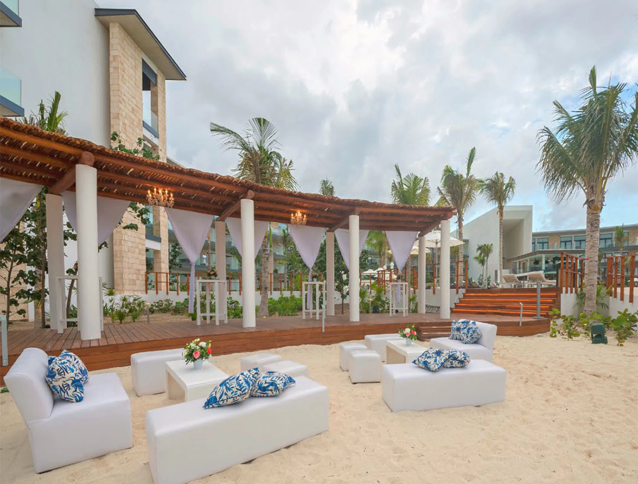 Cocktail setup in the Fire Pit Venue at Haven Riviera Cancun.