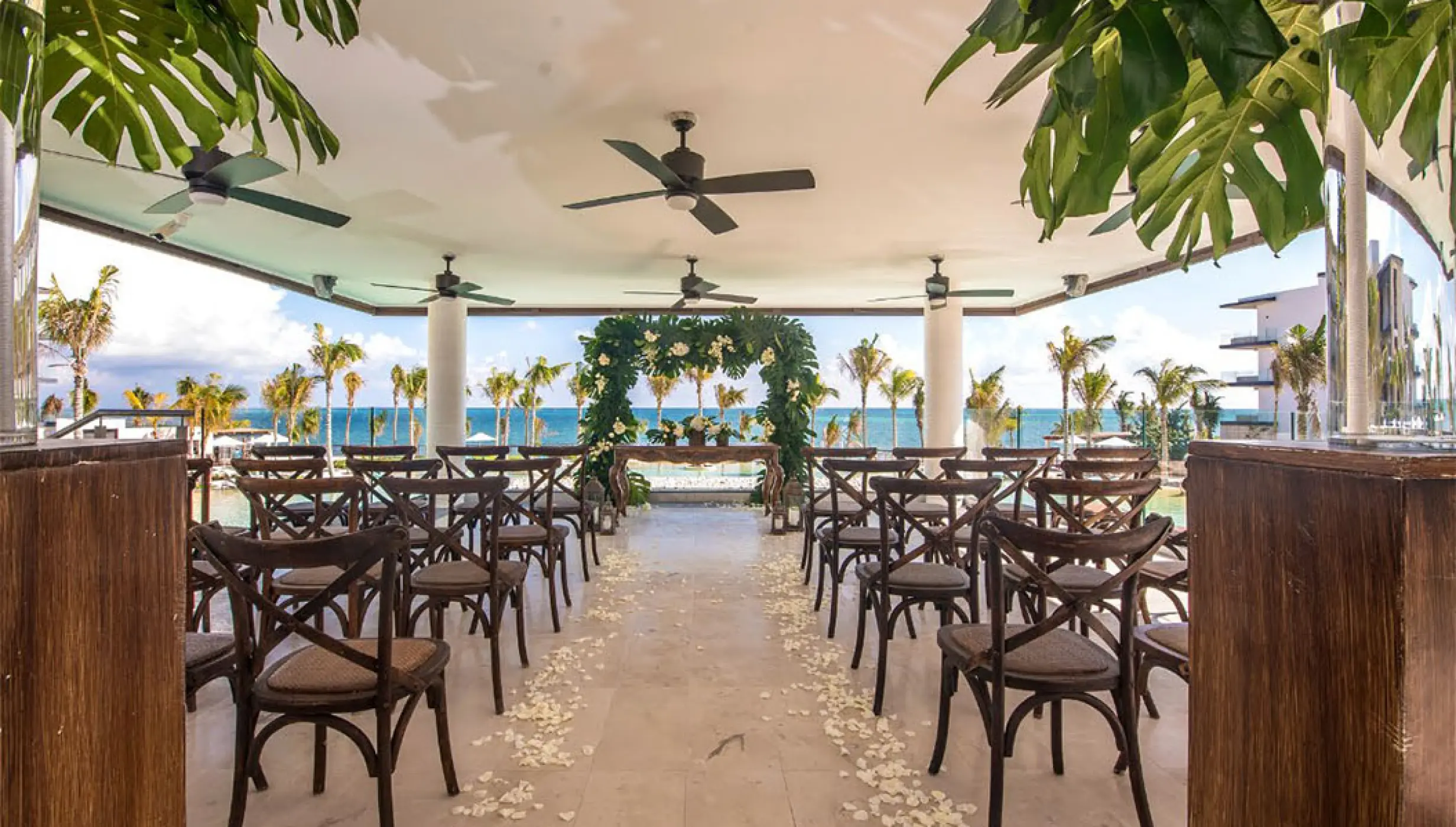Vistas Wedding Venue standard ceremony setup.