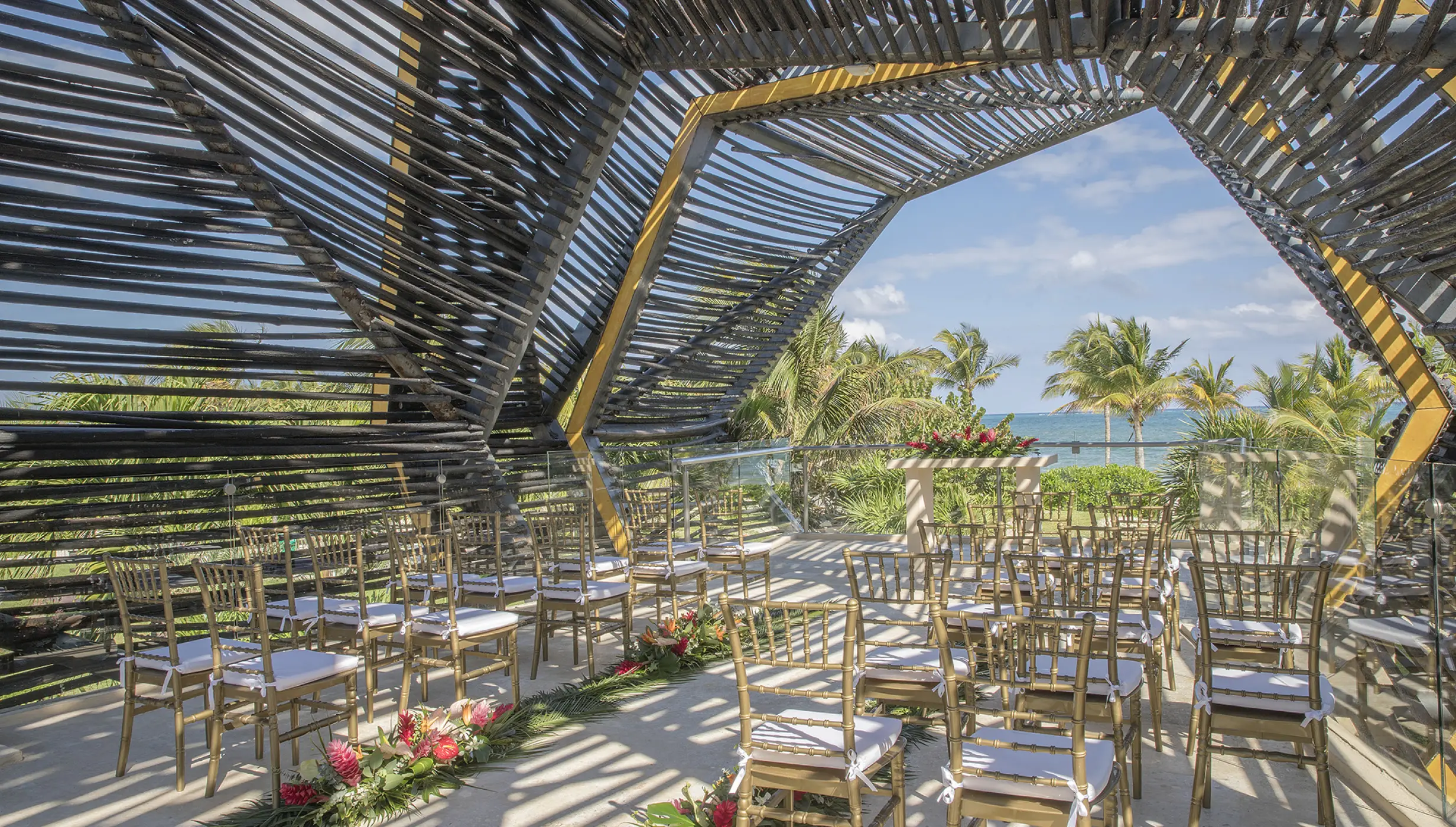 HIDEAWAY AT ROYALTON CEREMONY VENUE