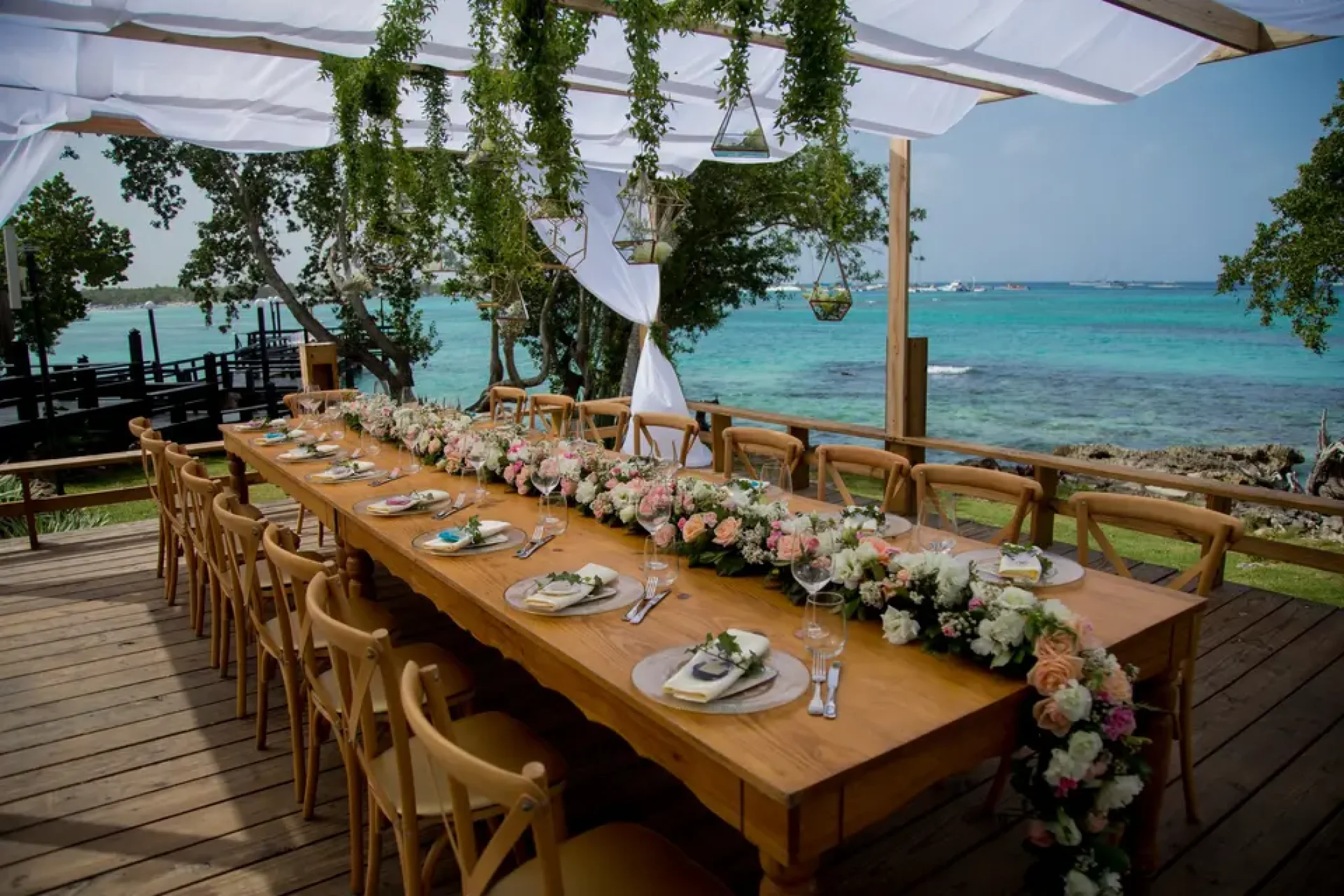 Dinner reception at the seaside grill at Secrets La Romana