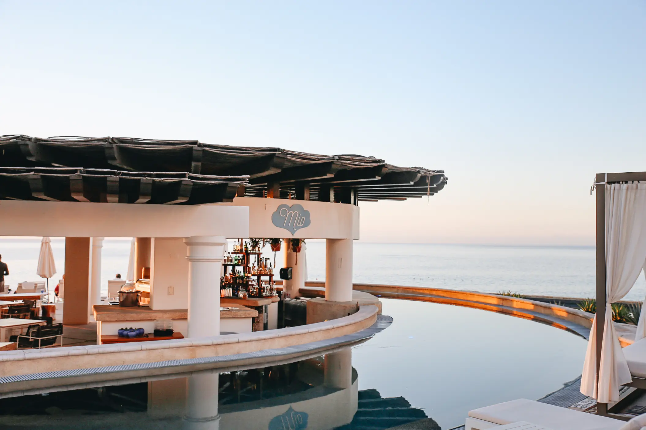 Hilton Los Cabos Mio swim-up bar and infinity pool overlooking the ocean, Cabo San Lucas
