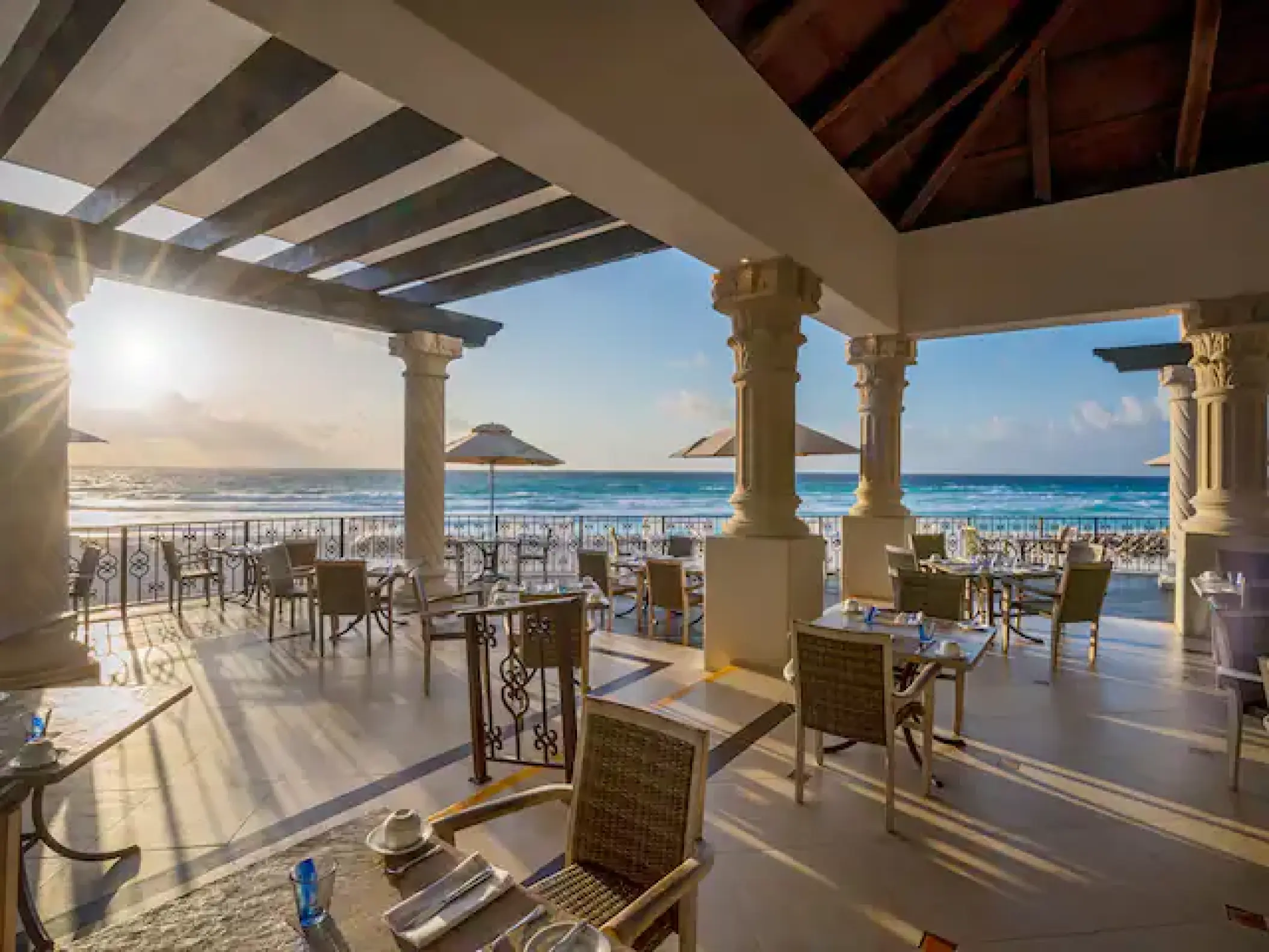Open-air beachfront dining at Pelícanos restaurant at Hyatt Zilara Cancun, Cancun