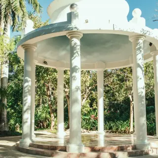 White garden gazebo for a wedding ceremony at Iberostar Paraiso Beach, Riviera Maya