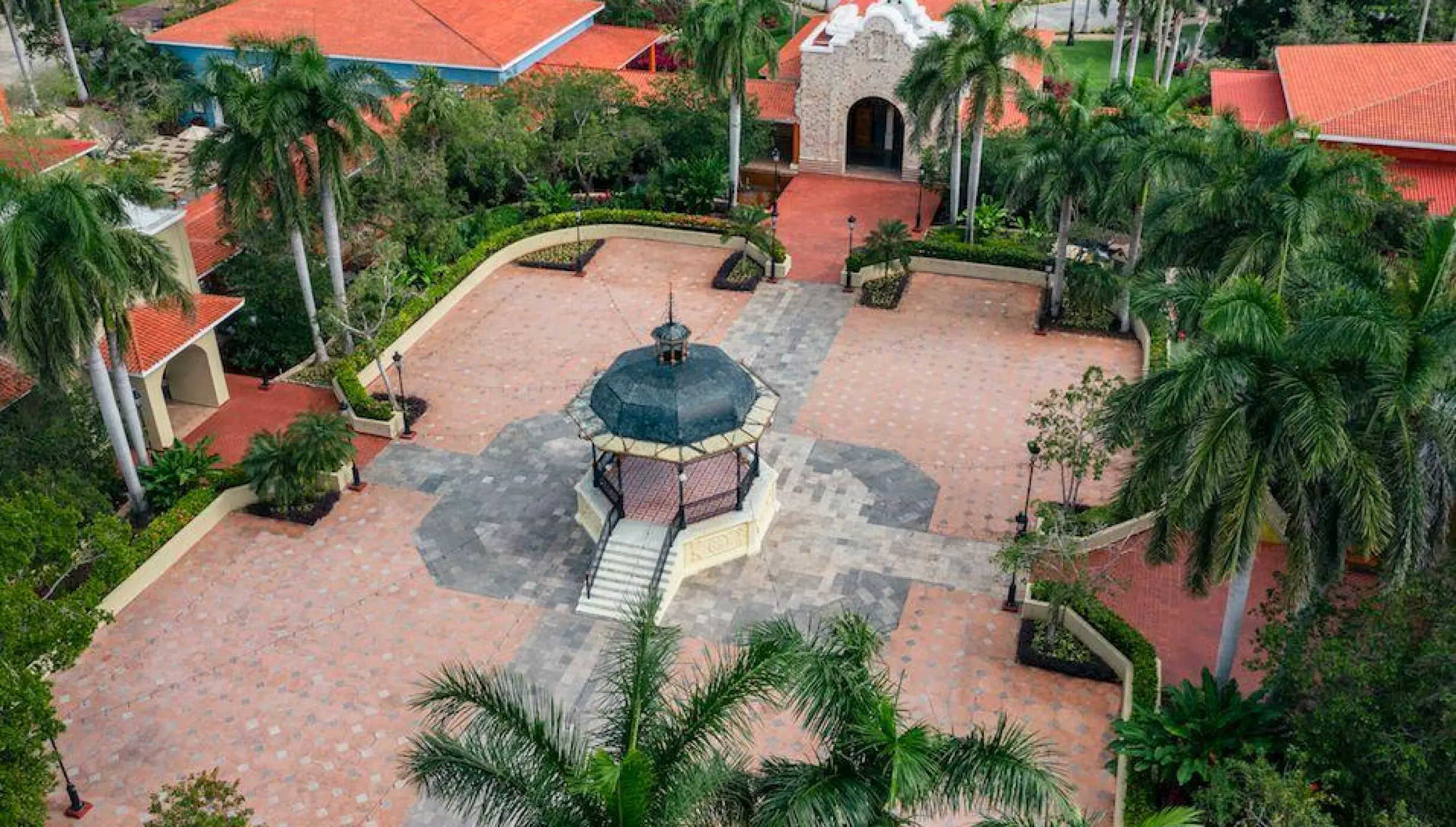 Shopping center venue at Iberostar Selection Paraiso Lindo and Selection Paraiso Maya Suites