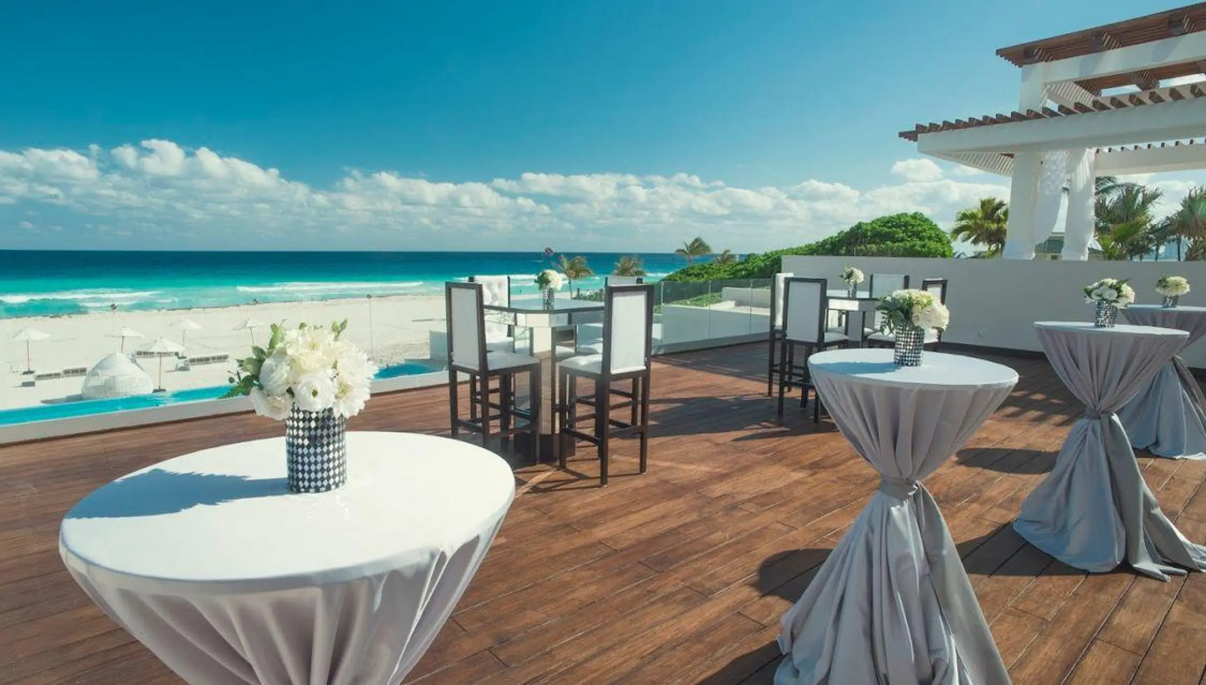 Cocktail party in the coral terrace at Coral Level at Iberostar Selection Cancun