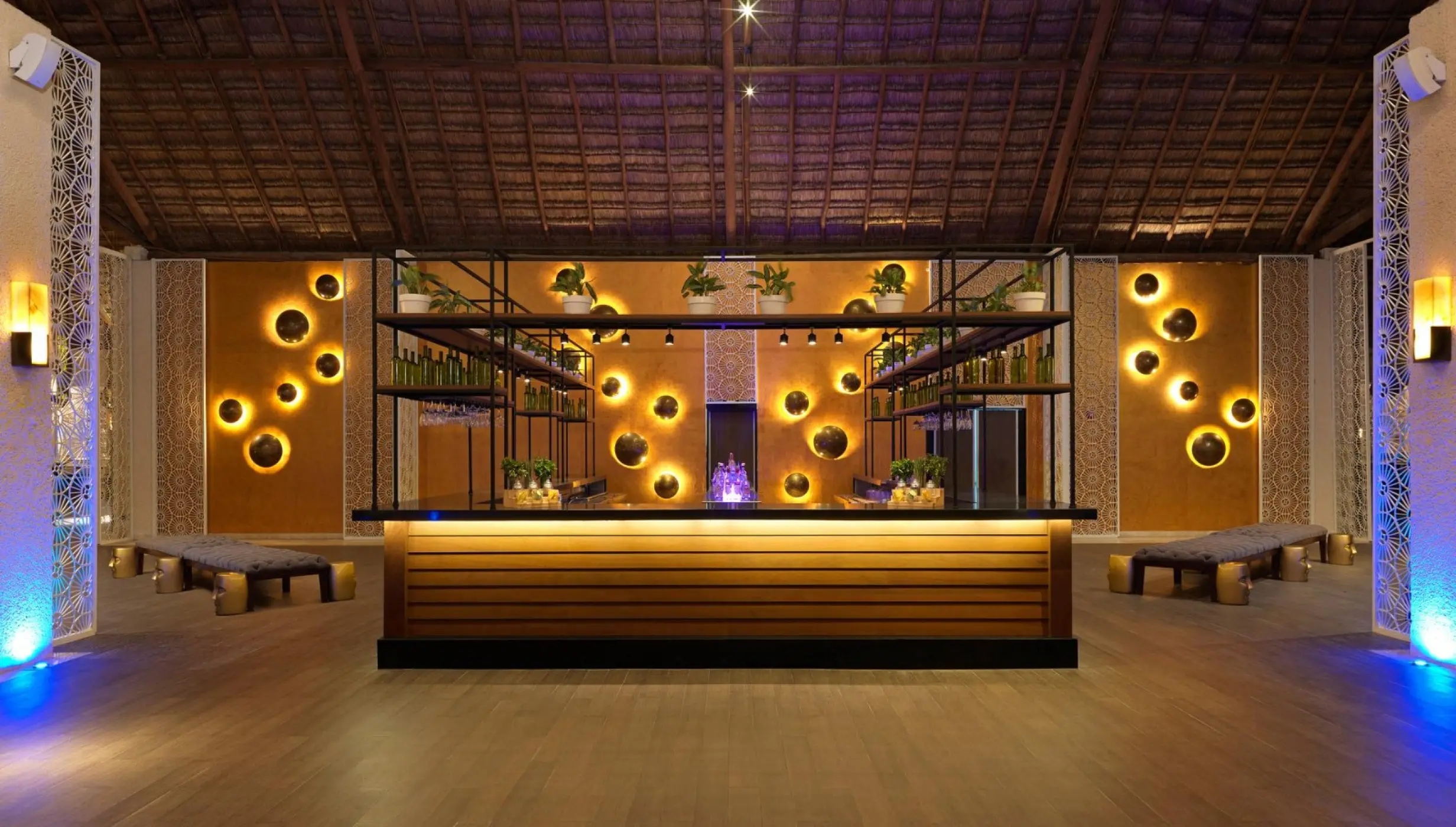 Kanna beach club indoor bar