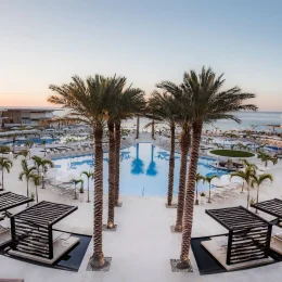 Main pool at Le Blanc Spa Resort Los Cabos