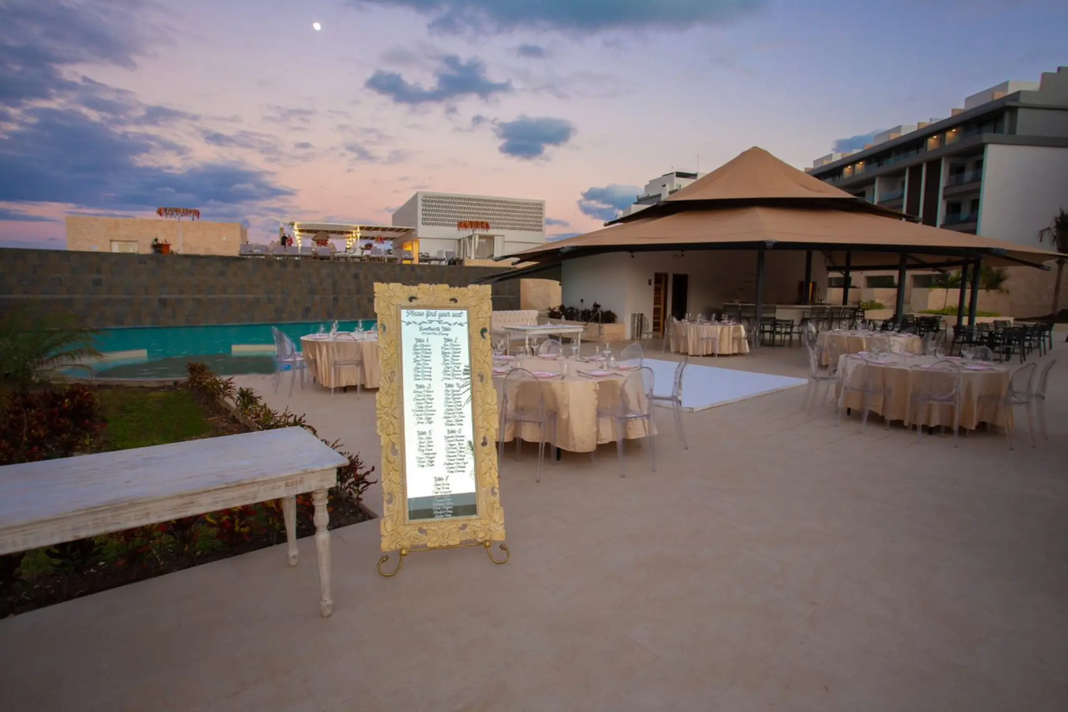Dinner reception in lively wedding venue at Majestic Elegance Costa Mujeres