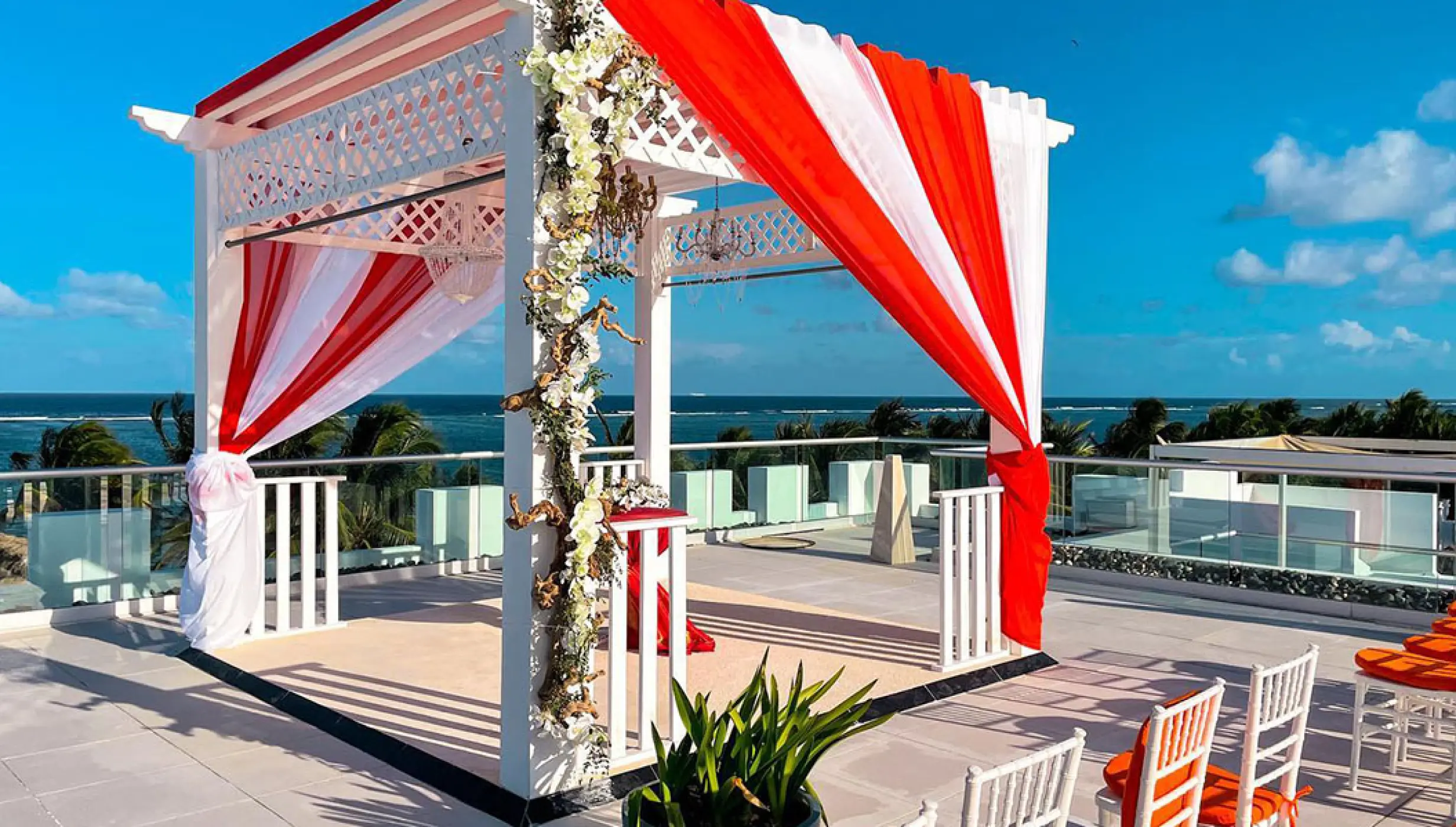 Ceremony decor in Sky Wedding at Margaritaville Island Reserve Riviera Cancun.