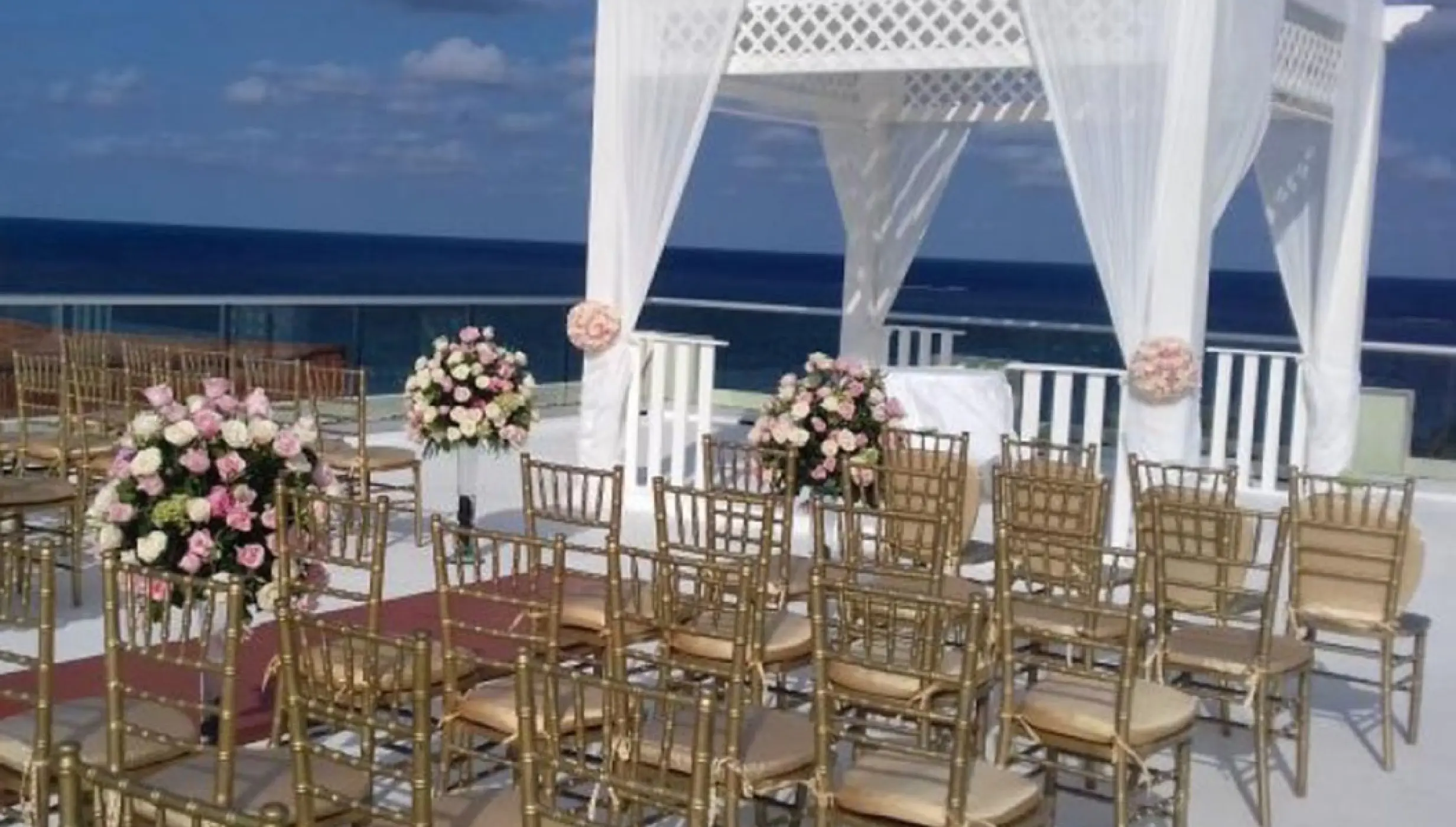 Ceremony decor in Sky Wedding at Margaritaville Island Reserve Riviera Cancun.
