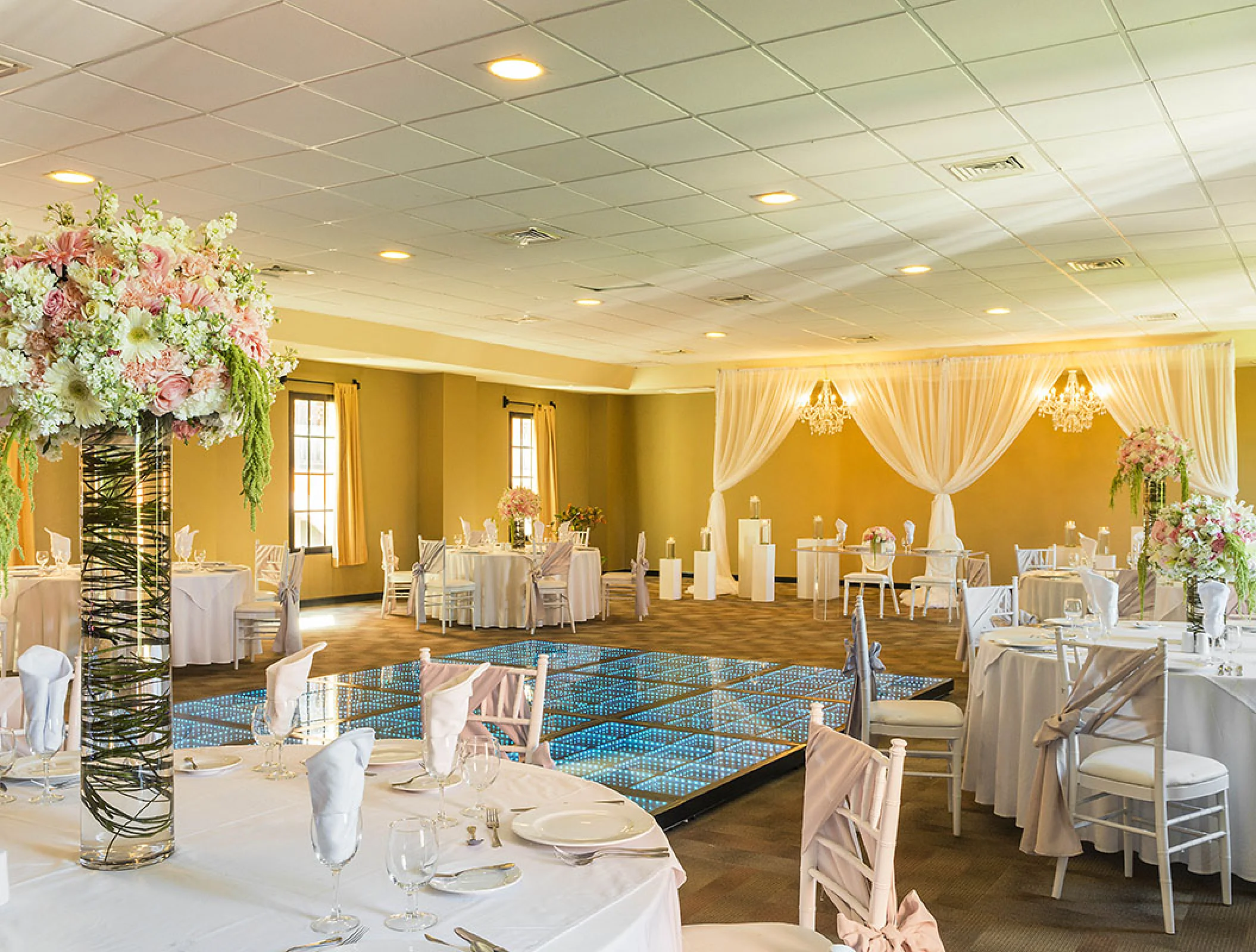 Ocean Coral and Turquesa Hotel Convention Center Wedding setup