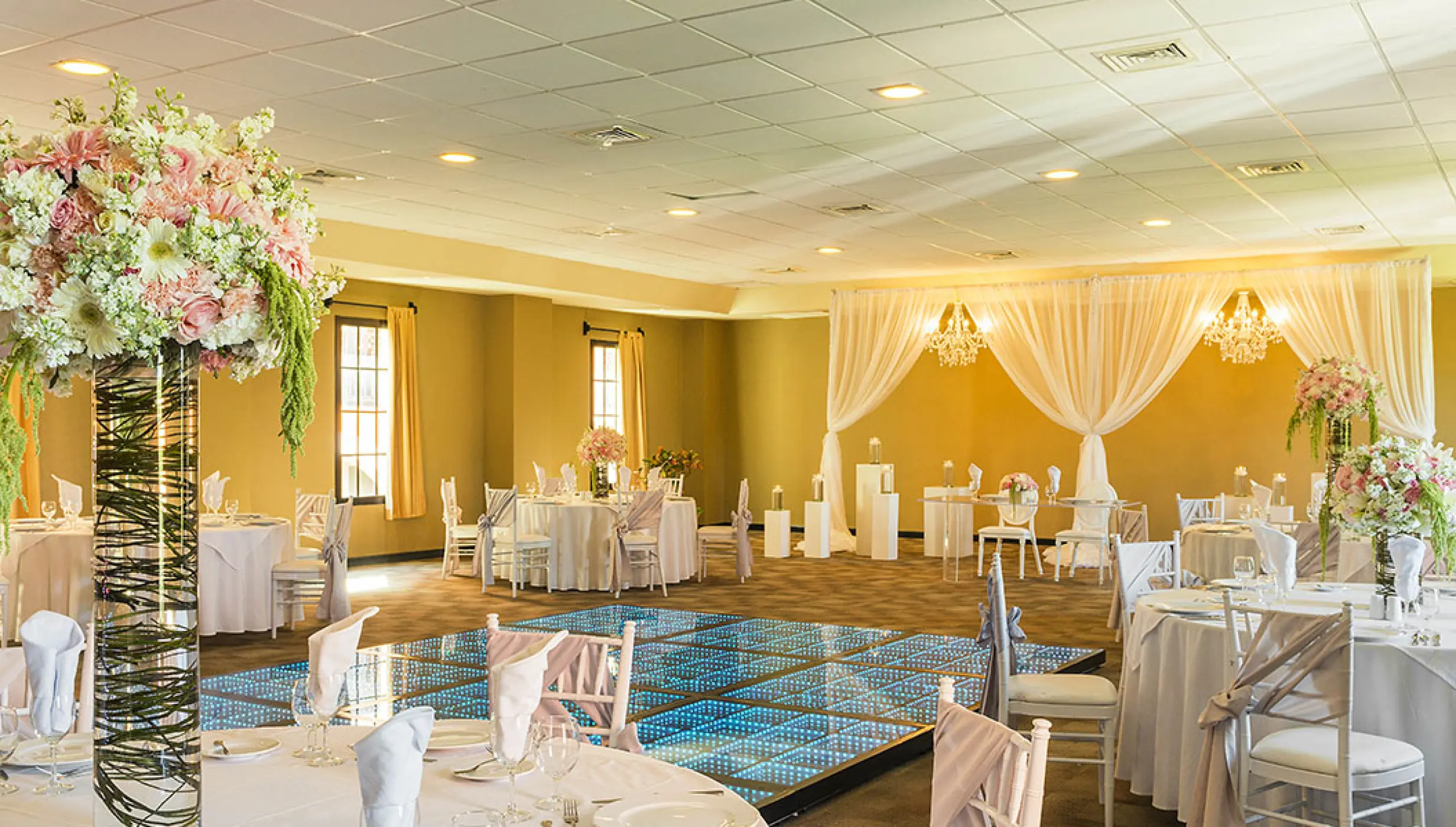 Ocean Coral and Turquesa Hotel Convention Center Wedding setup