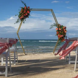 Beach wedding setup at Ocean Coral & Turquesa resort.