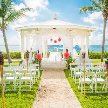 Garden gazebo wedding ceremony at Ocean Coral & Turquesa, Riviera Maya