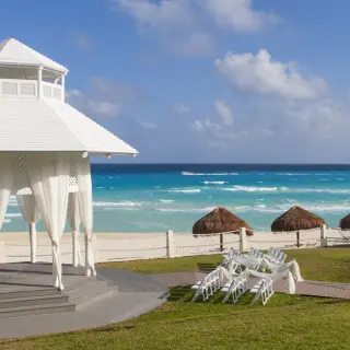 White oceanfront wedding gazebo at Paradisus Cancun, Cancun