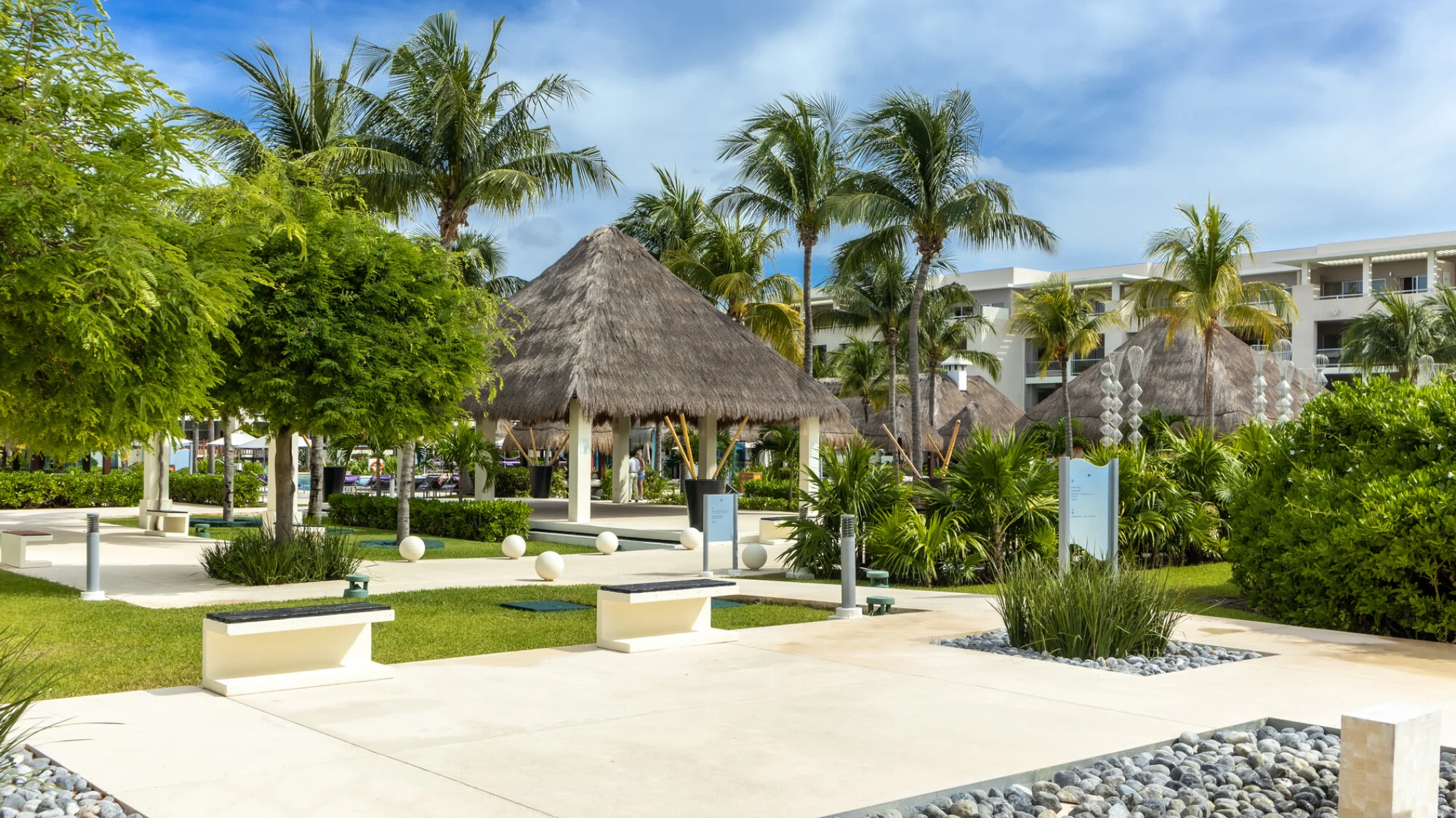 Dinner receptPalapa 1 and 2 wedding venue at Paradisus Playa del carmen and Paradisus La Perla