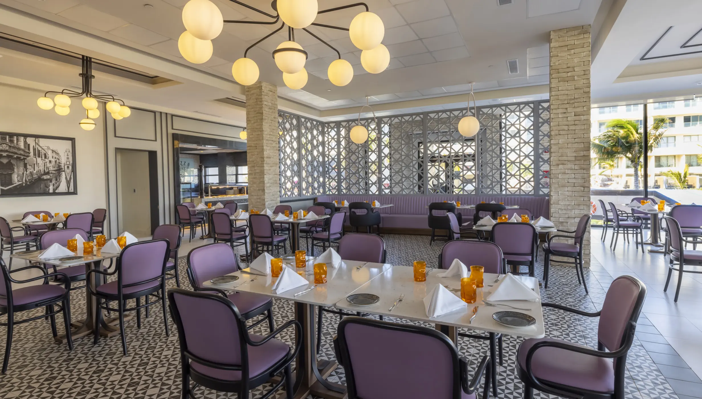 Gusto Italian Trattoria restaurant at Planet Hollywood Cancun Resort and Spa