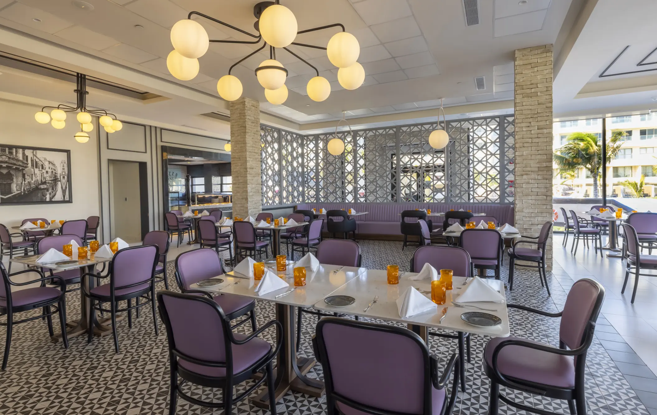 Gusto Trattoria wedding reception venue at Planet Hollywood Cancun
