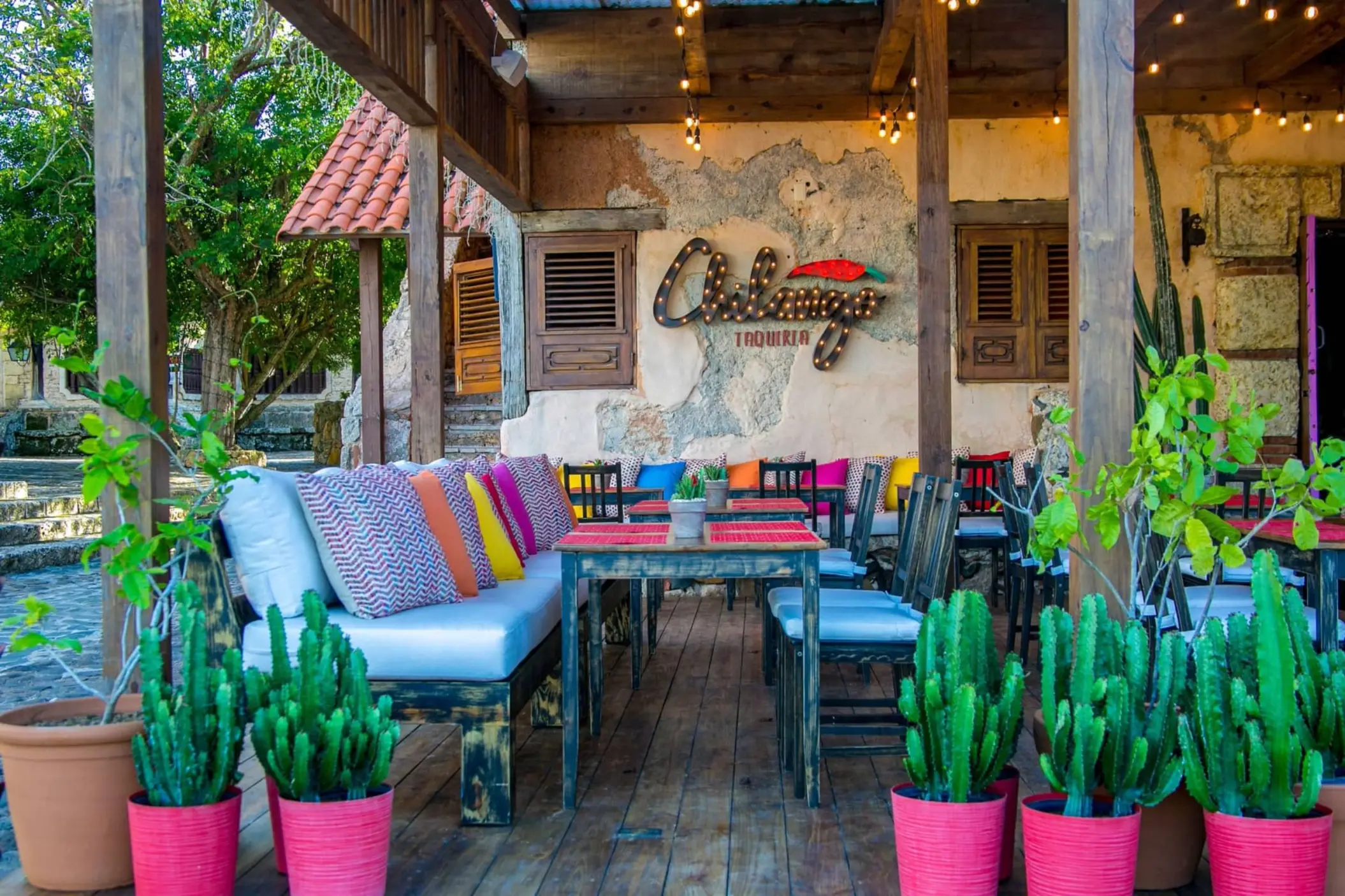 Outdoor seating at Chilango Taqueria at Casa de Campo, La Romana