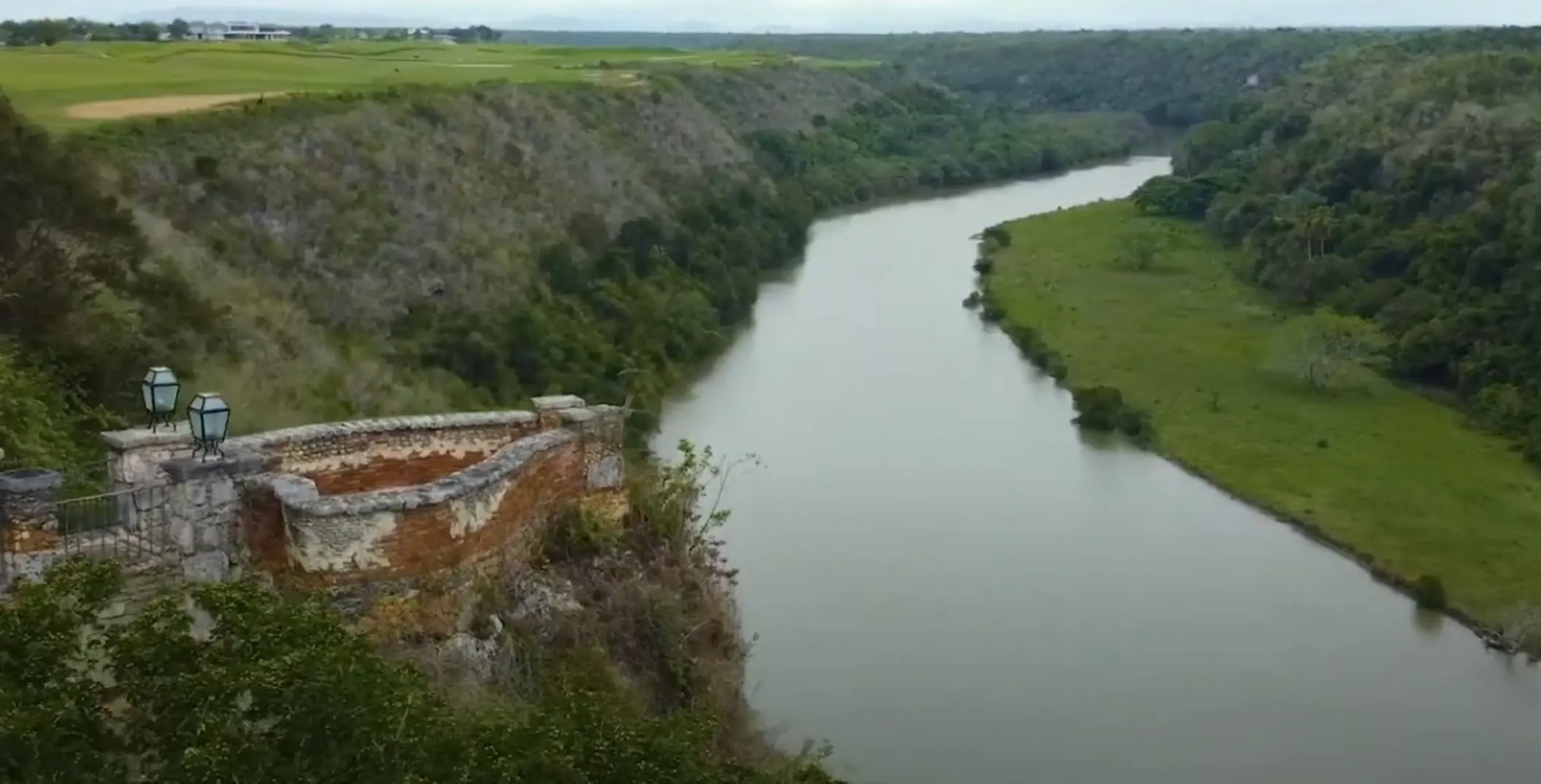 Terrazza del Corazon wedding venue overlooking the Chavon River at Casa de Campo, La Romana