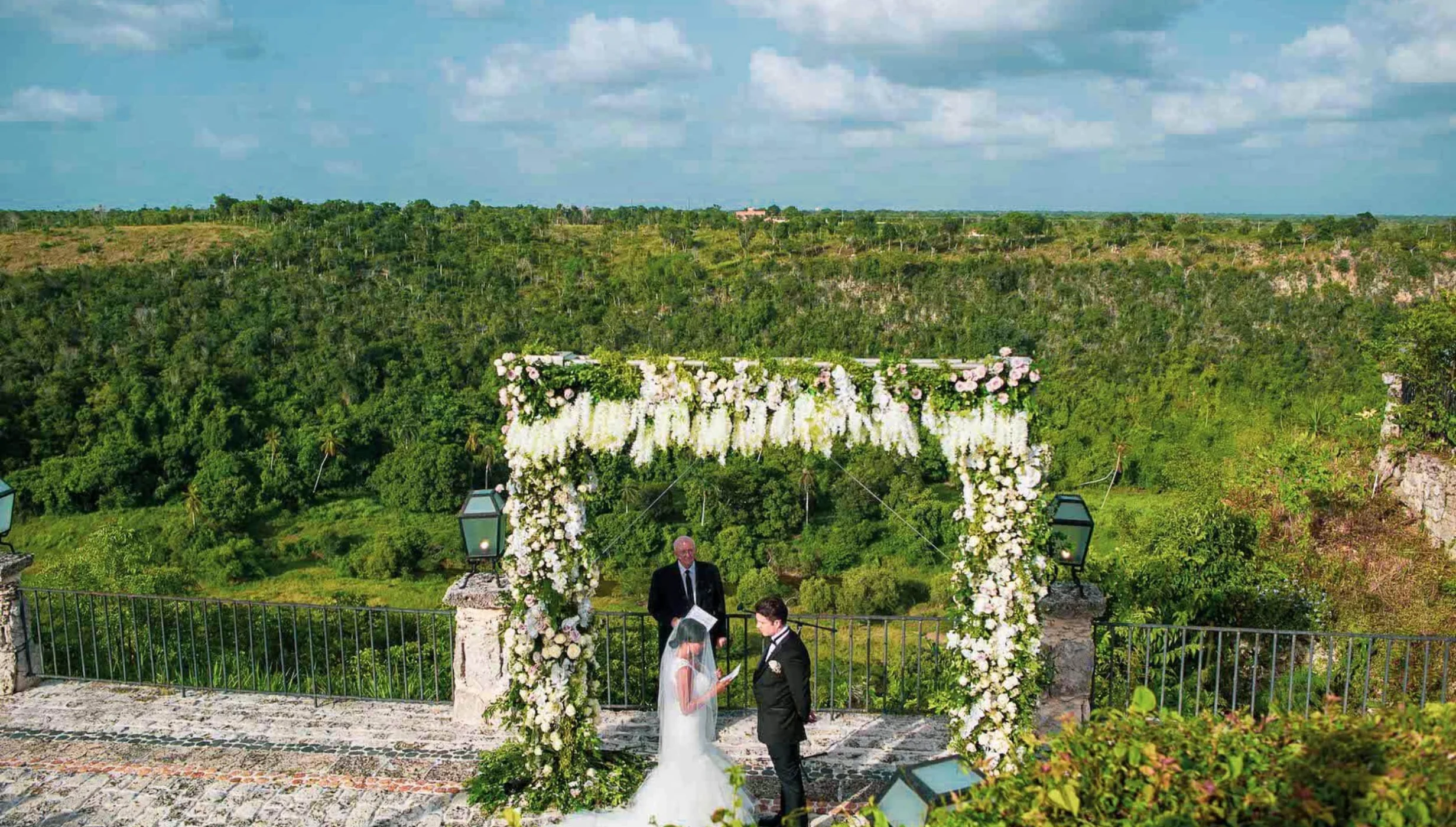 wedding setup at the altos terrace venue at Casa de Campo