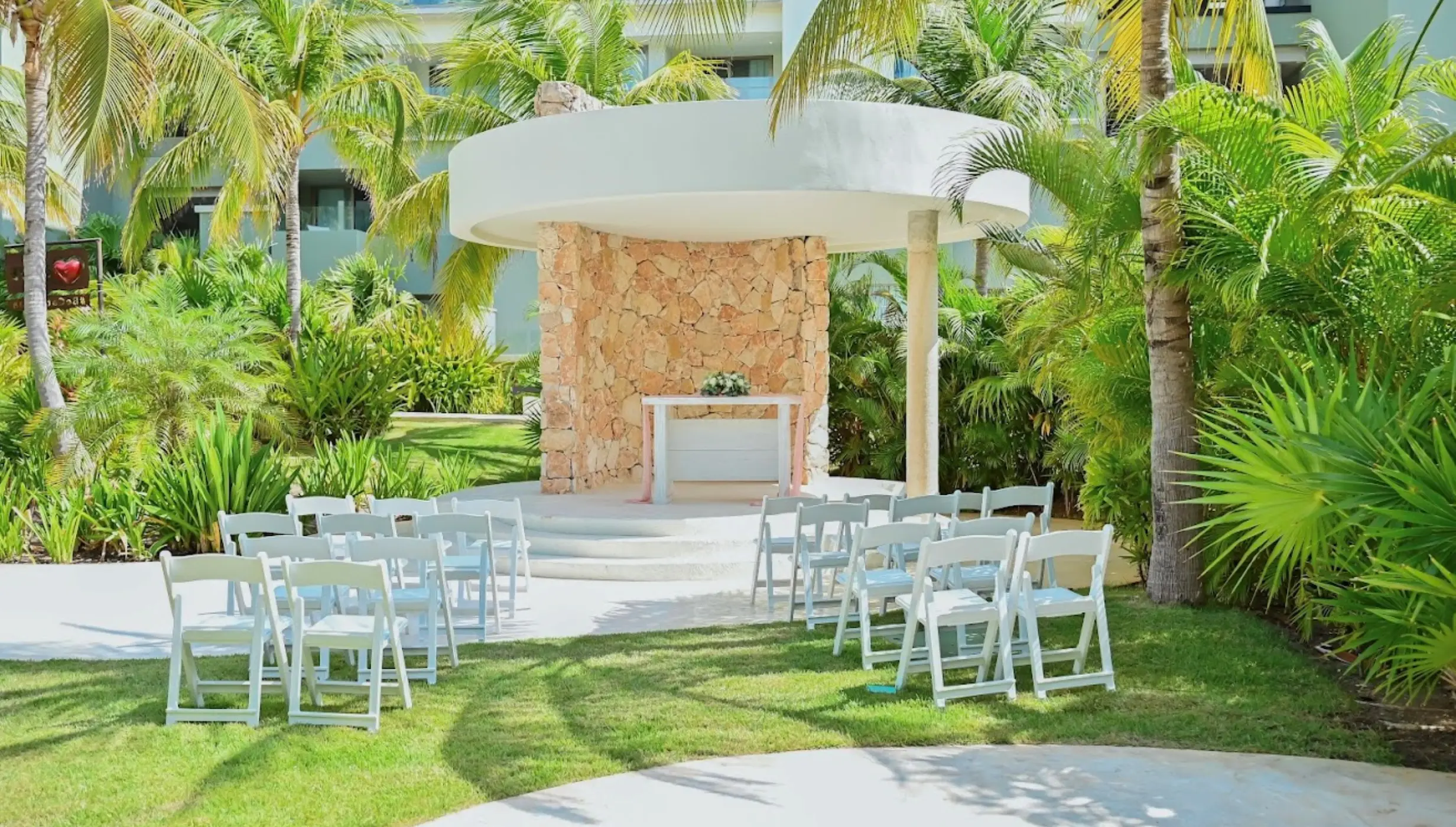 garden gazebo venue at Catalonia Grand Costa Mujeres