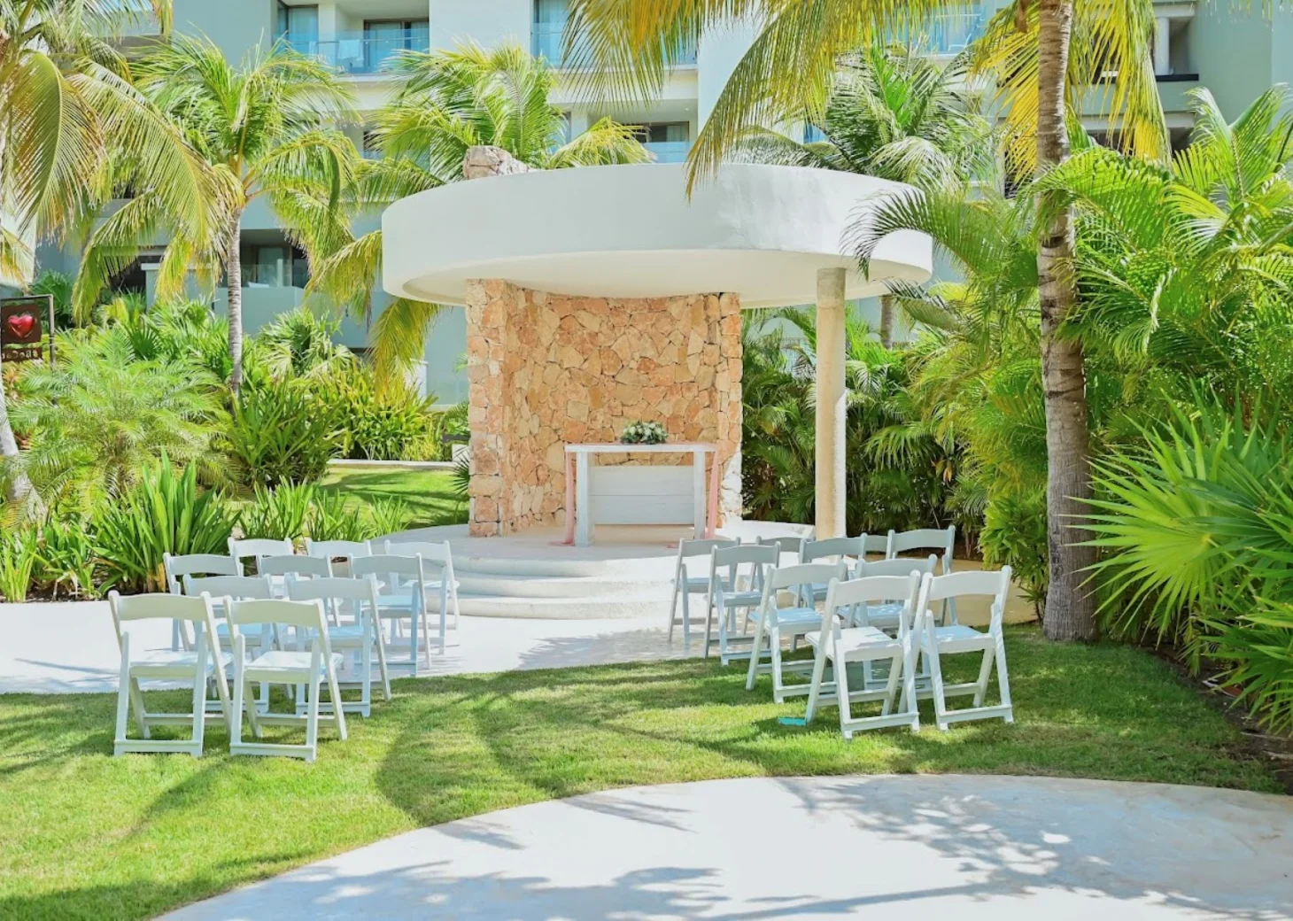 garden gazebo venue at Catalonia Grand Costa Mujeres