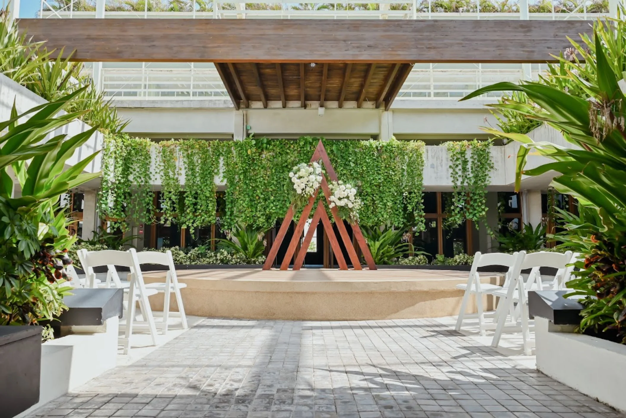 piano bar venue at Catalonia Grand Costa Mujeres