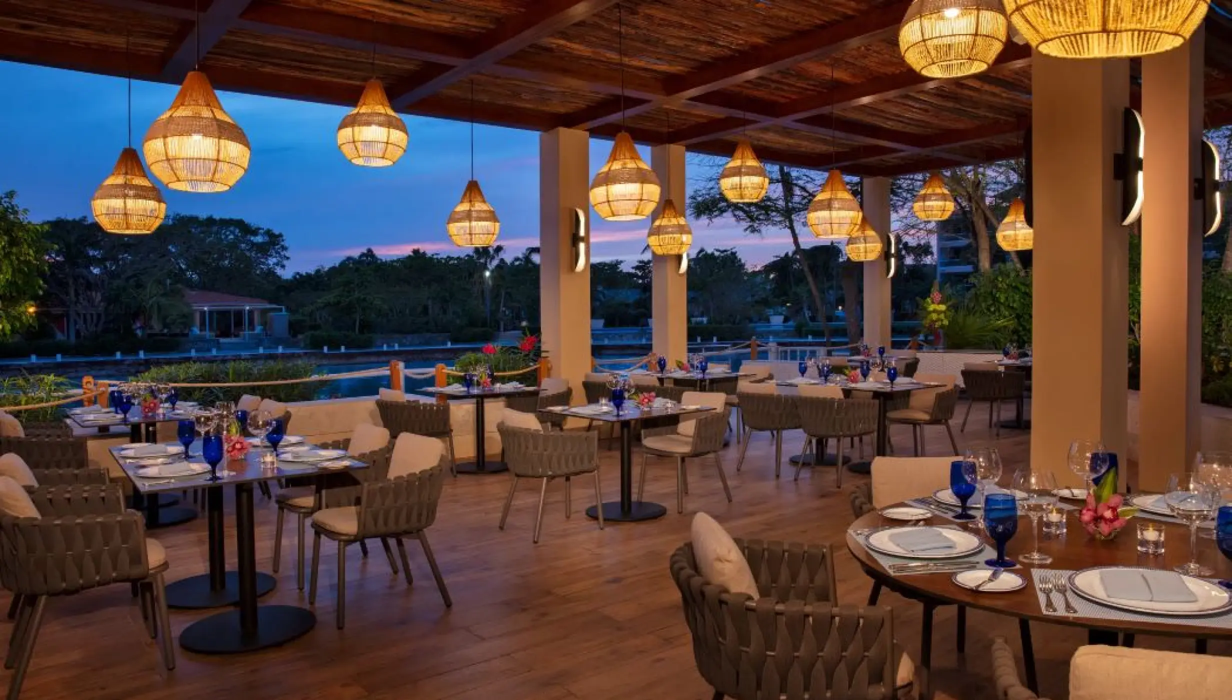 oceana restaurant and wedding venue at dreams aventuras