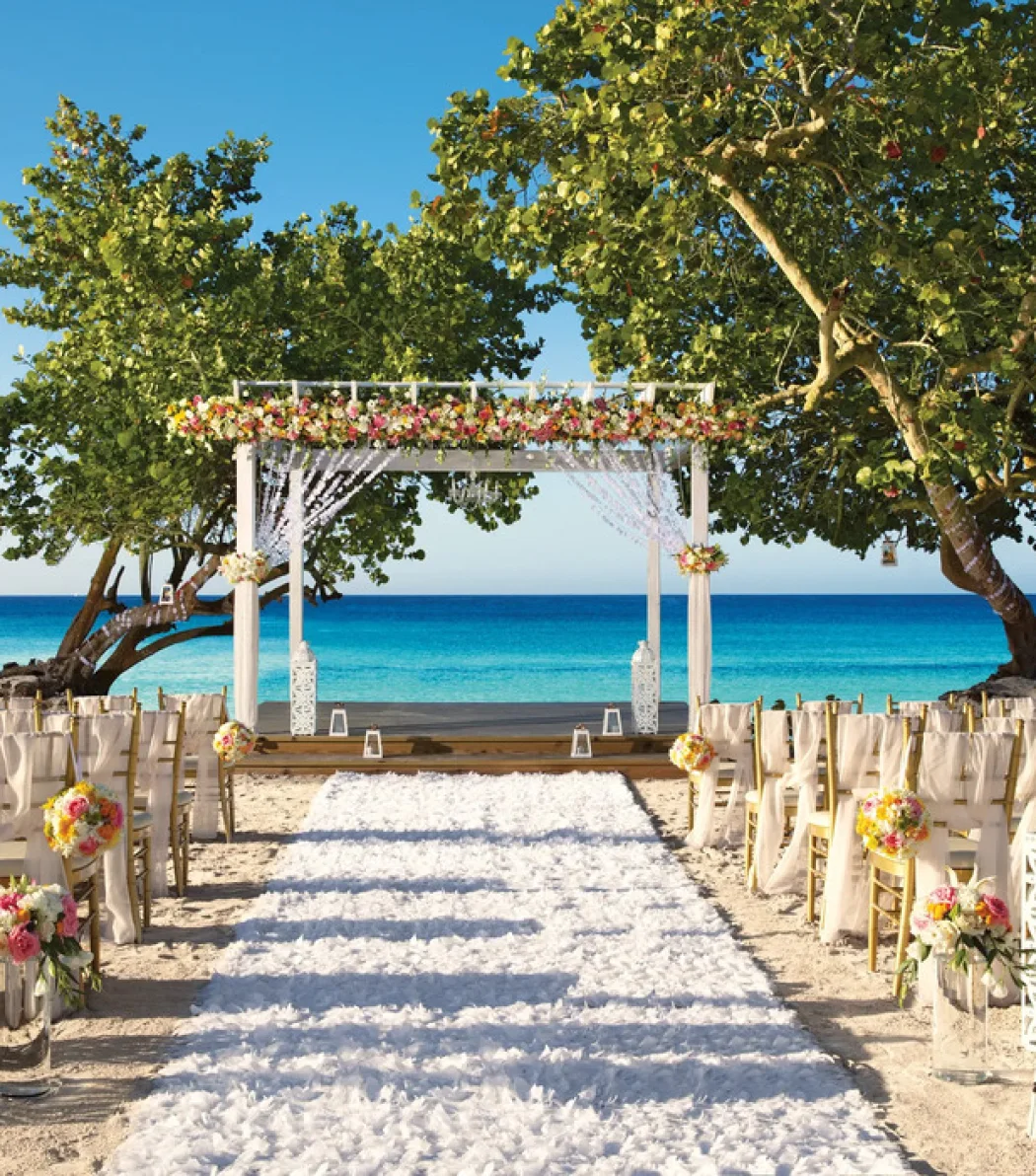 beach gazebo venue at Dreams Dominicus La Romana
