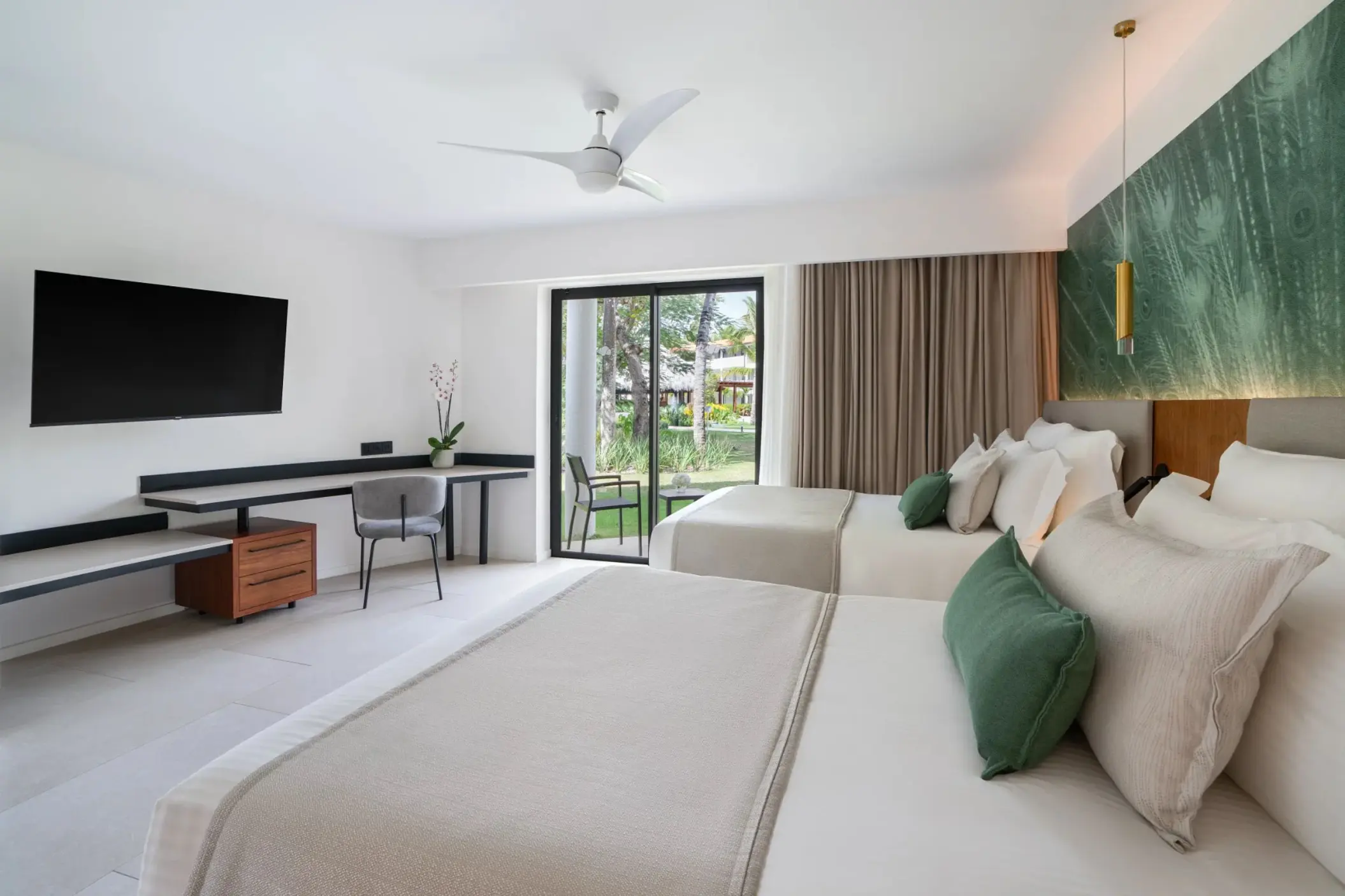 Deluxe double suite with garden view at Dreams Flora, Punta Cana