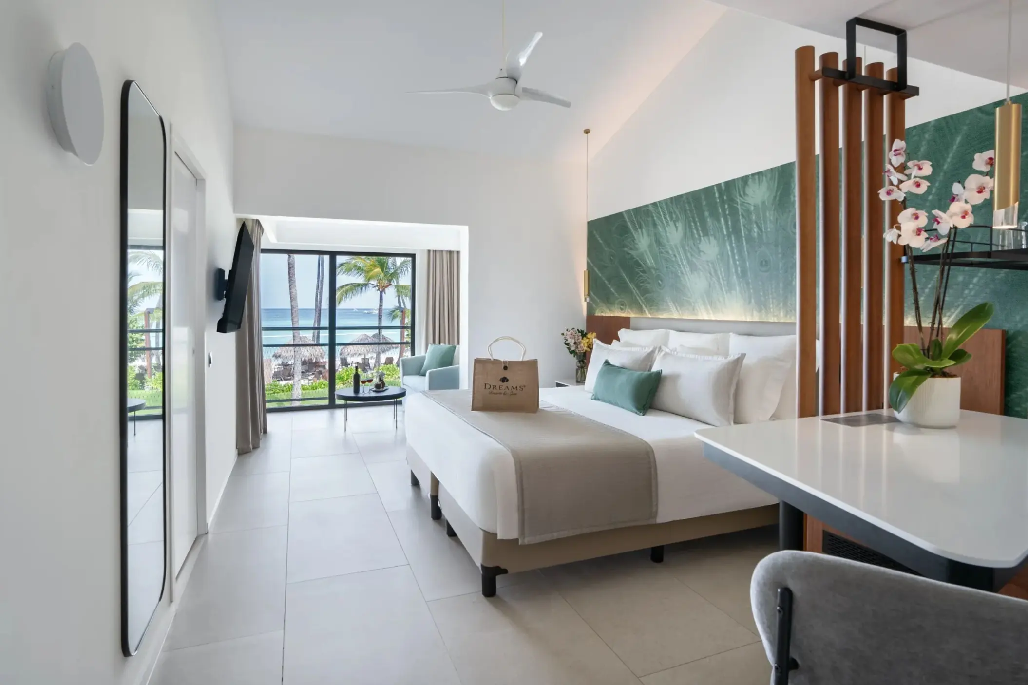 Preferred Club Junior Suite ocean view room at Dreams Flora, Punta Cana