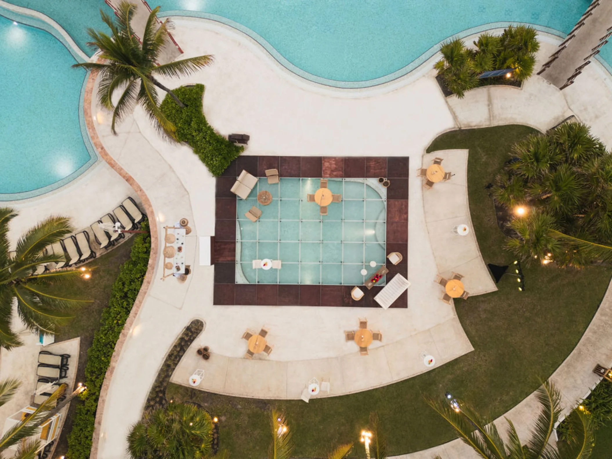Tequila pool terraza venue at dreams jade