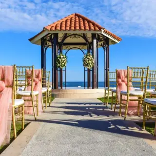 Oceanfront wedding ceremony at the gazebo of Dreams Los Cabos, Cabo San Lucas