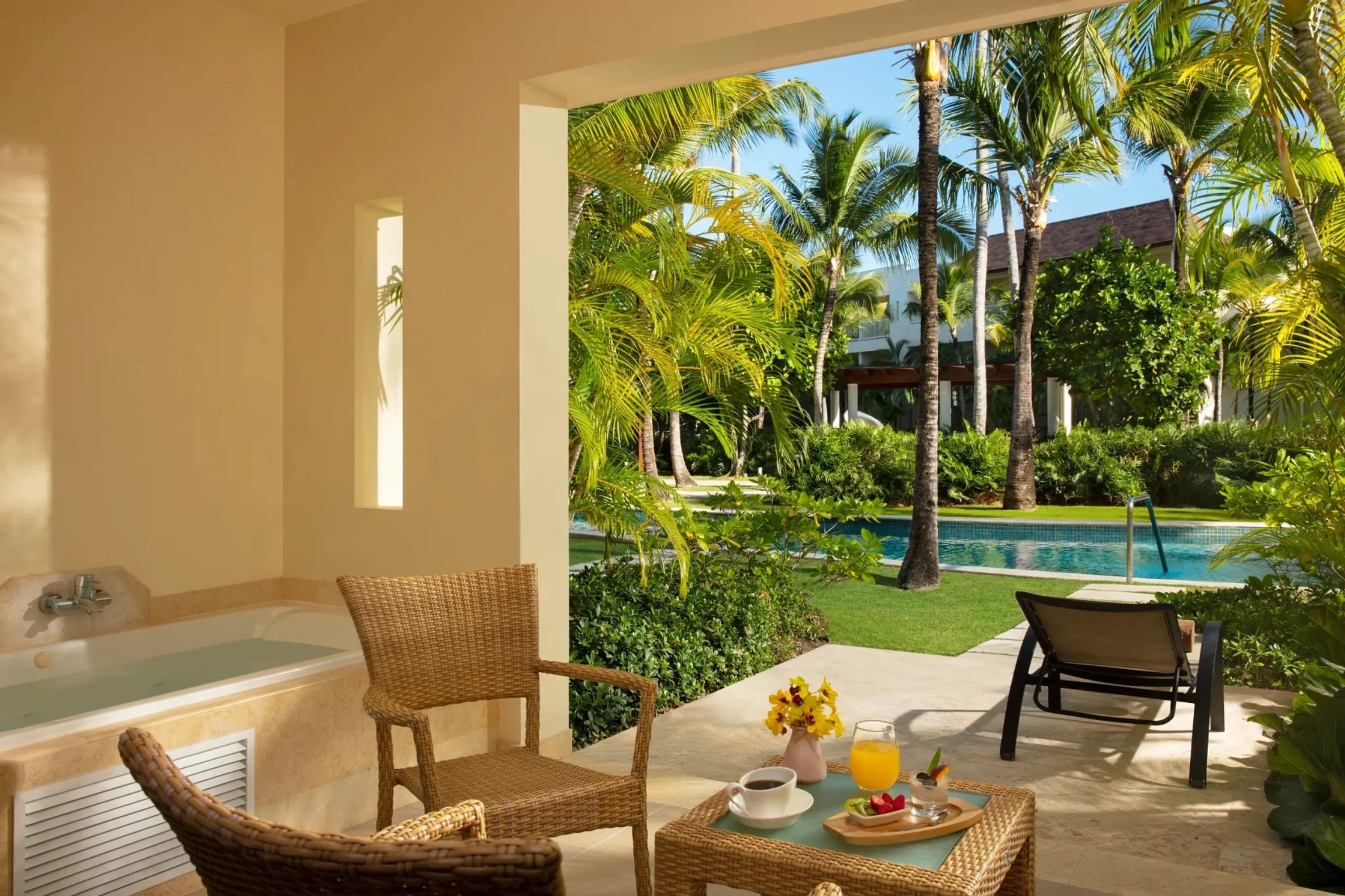 swim-up suite at Dreams Royal Beach Punta Cana