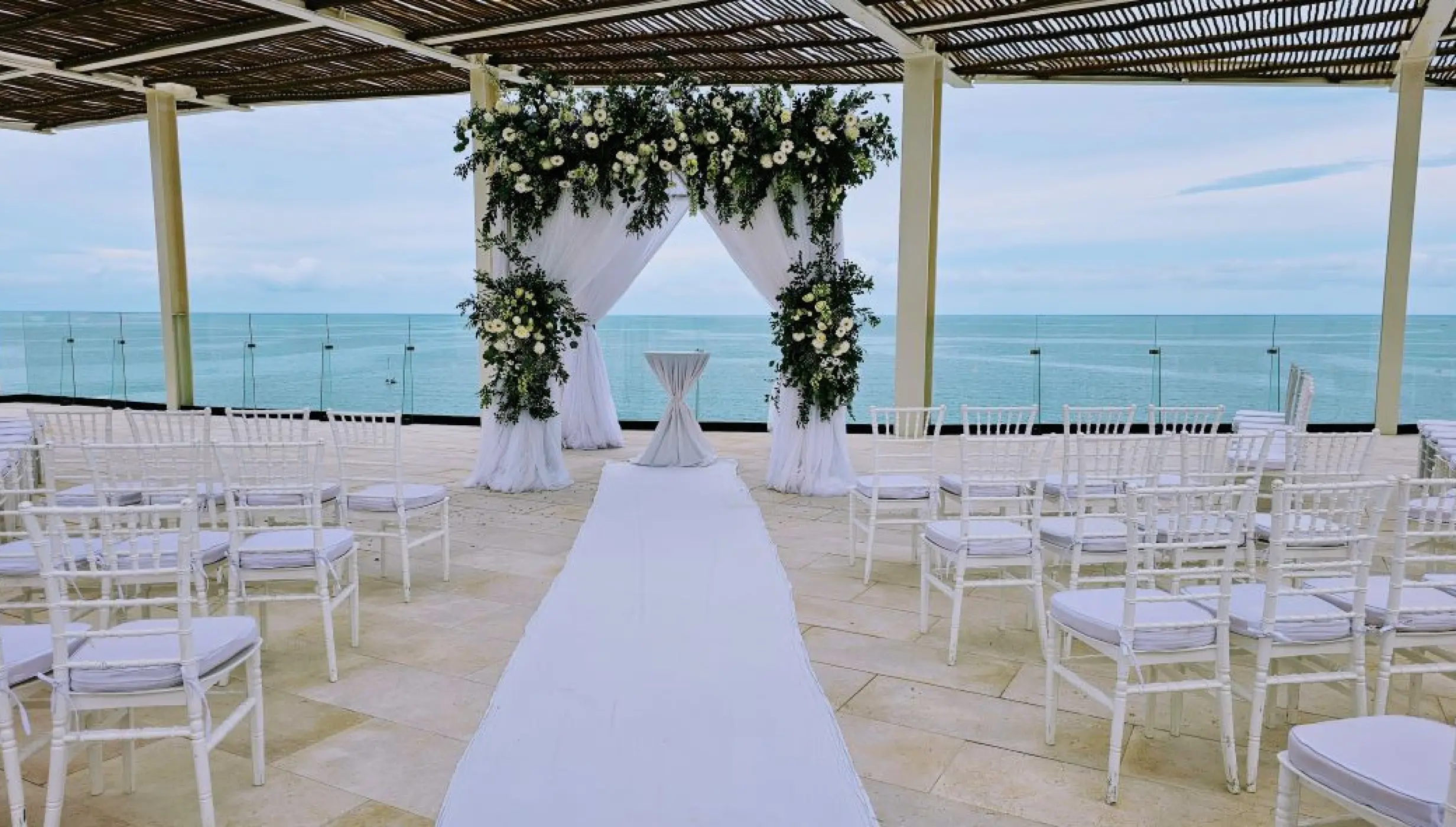 Rooftop terrace wedding ceremony at Dreams Sapphire, Riviera Maya