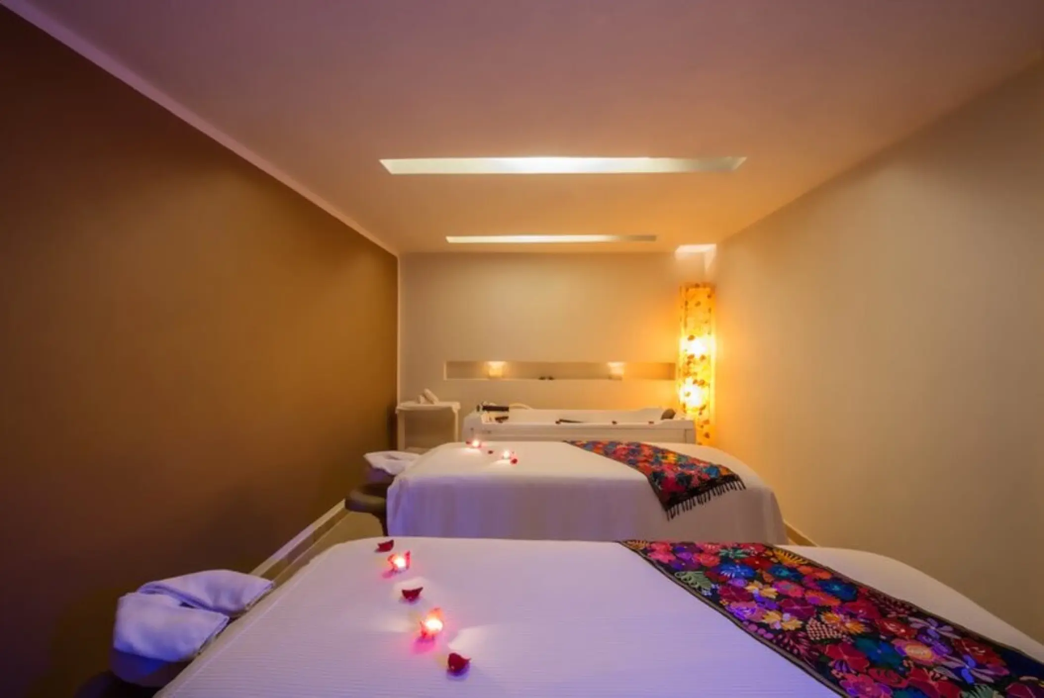 Couples spa treatment room at Fiesta Americana Condesa, Cancun