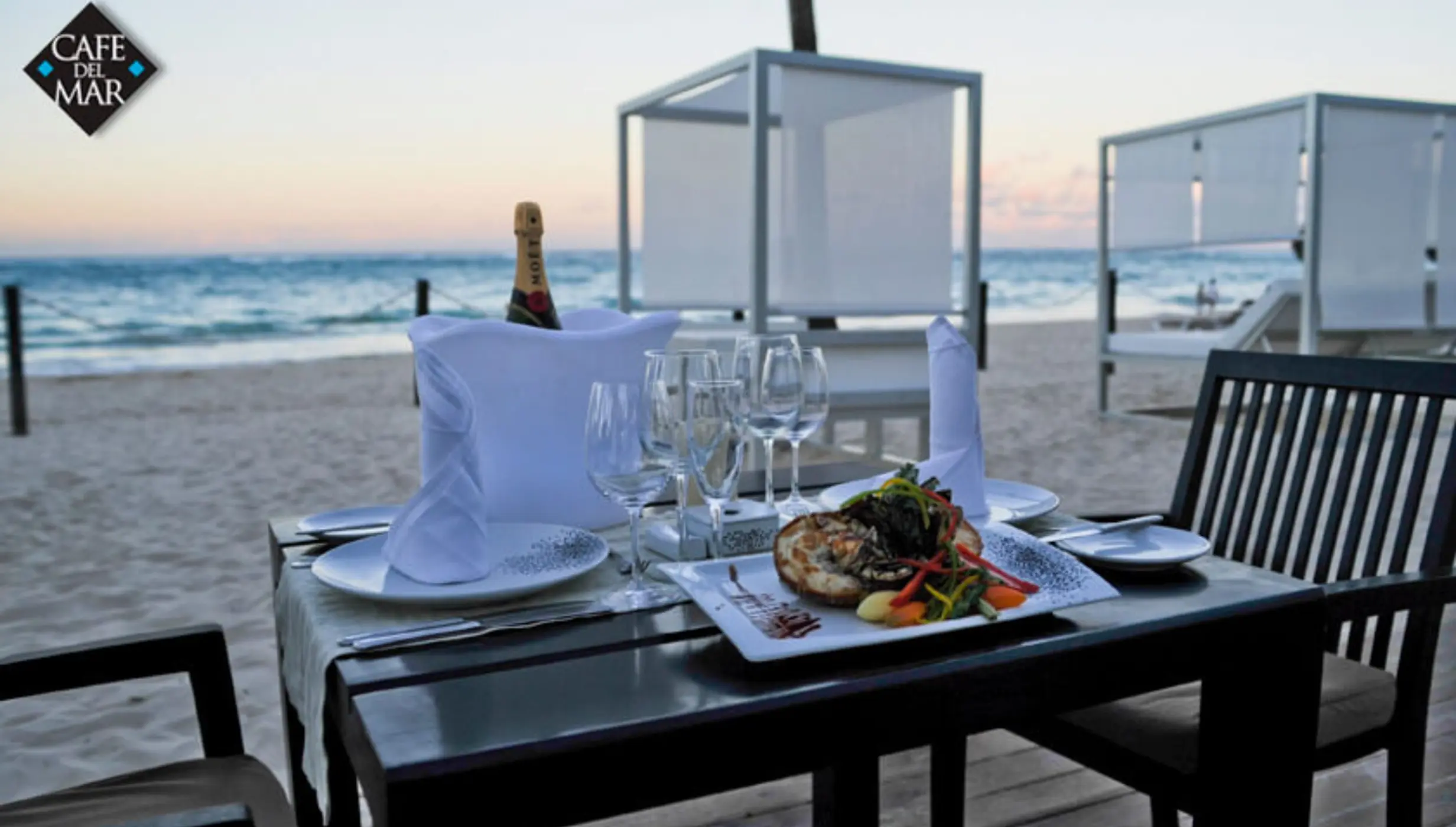 Private beach reception dinner table at Grand Bavaro Princess, Punta Cana
