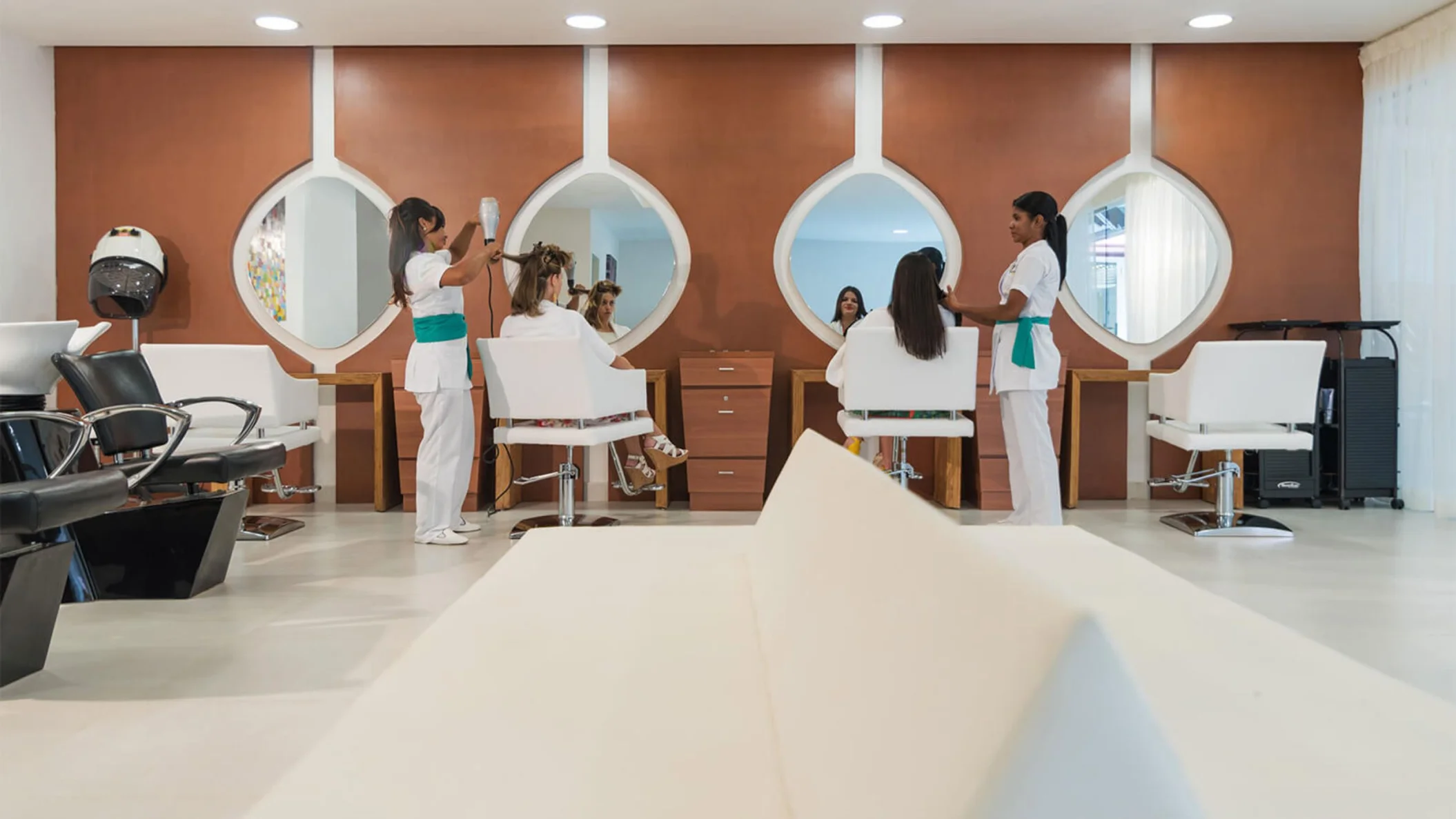salon at Grand Bavaro Princess