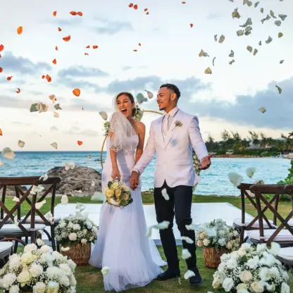 bride and groom at the bungalow lawn venue at grand palladium jamaica