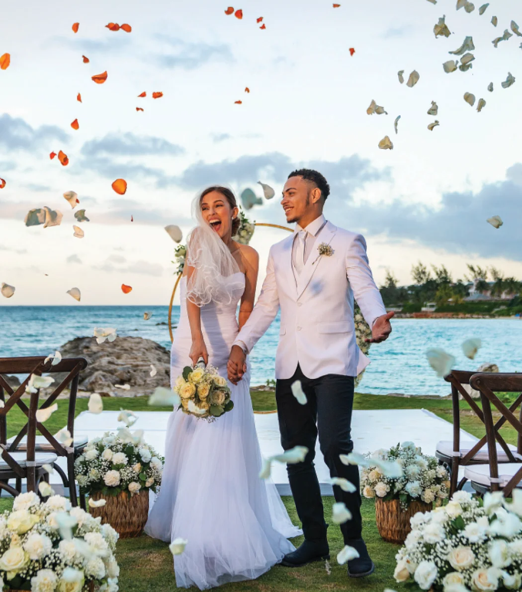 bride and groom at the bungalow lawn venue at grand palladium jamaica