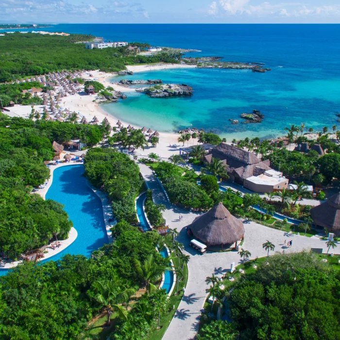 aerial view of Grand Sirenis Riviera Maya with its beach and lazy river and accommodations