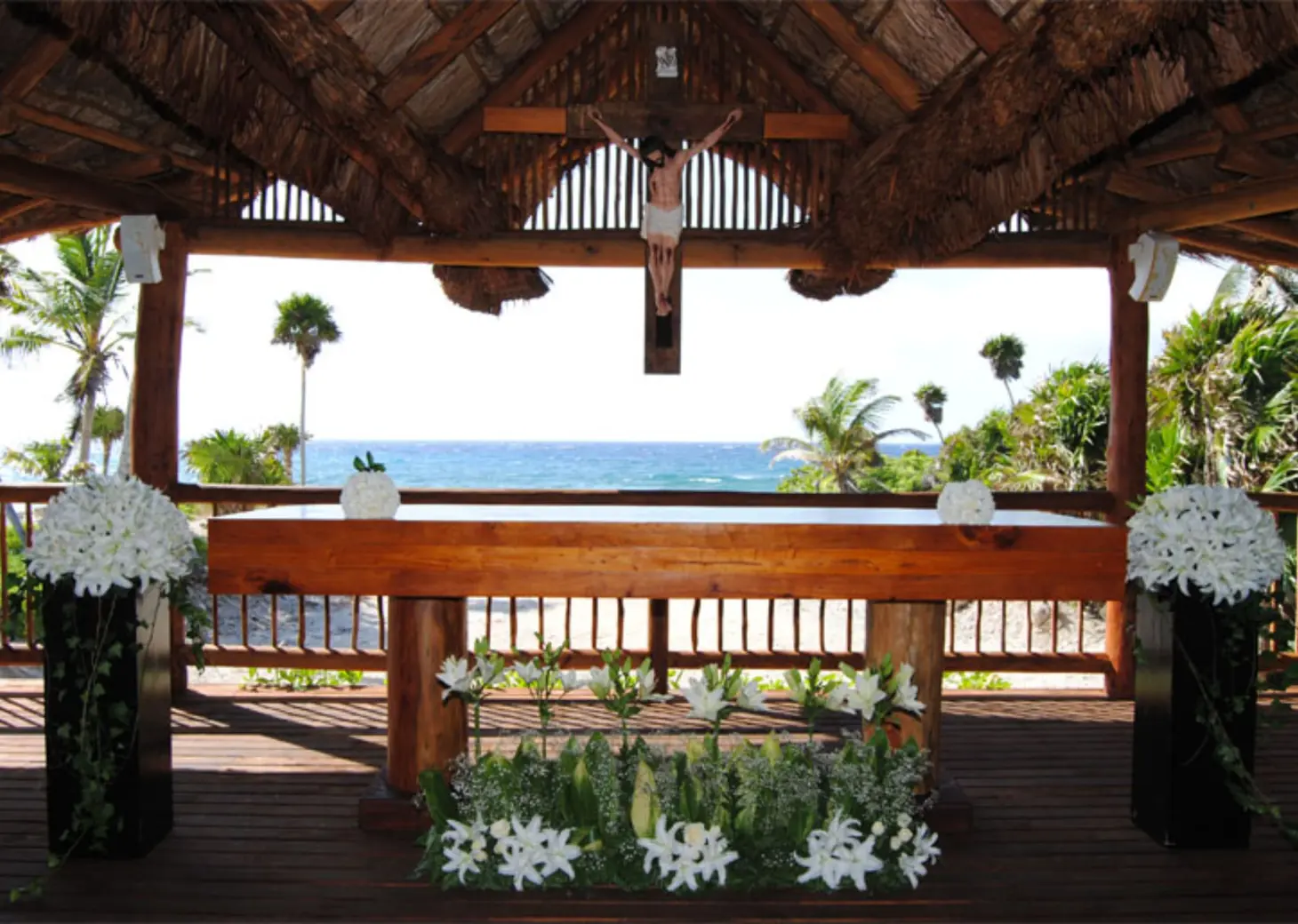 alter at the chapel at Grand Sirenis Riviera Maya