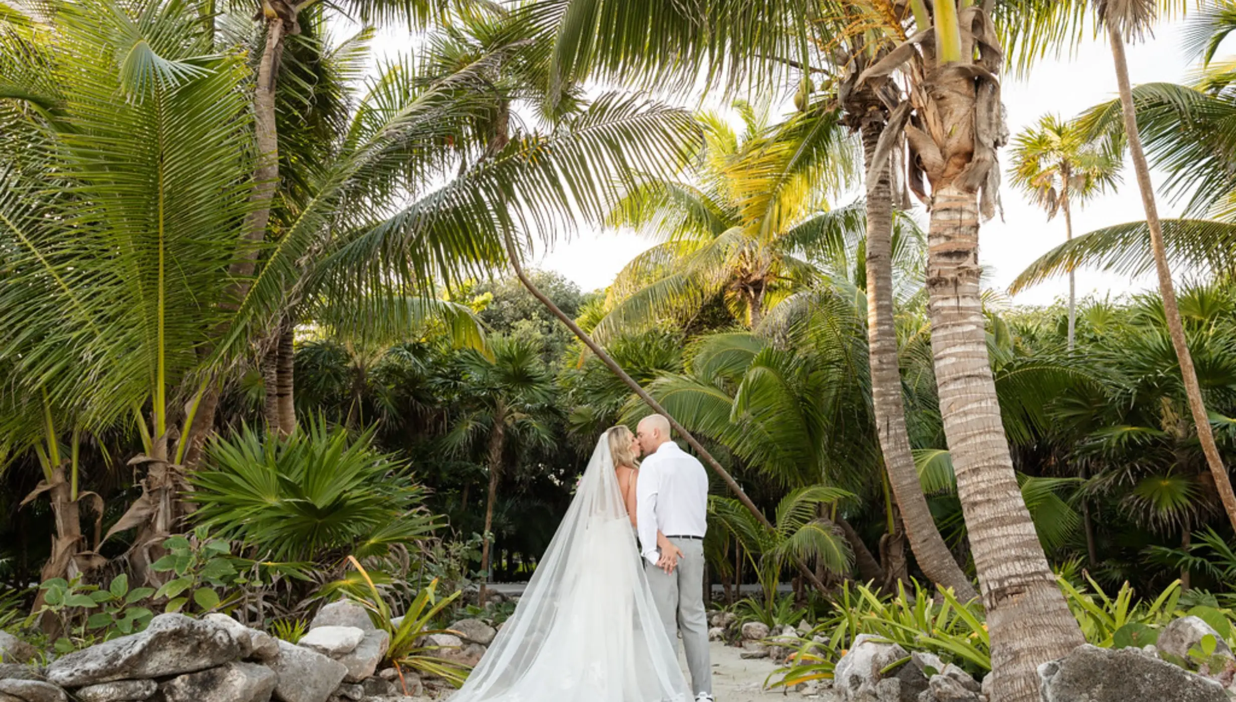 bride and groom at the viewpoint 29 venue at Grand Sirenis Riviera Maya