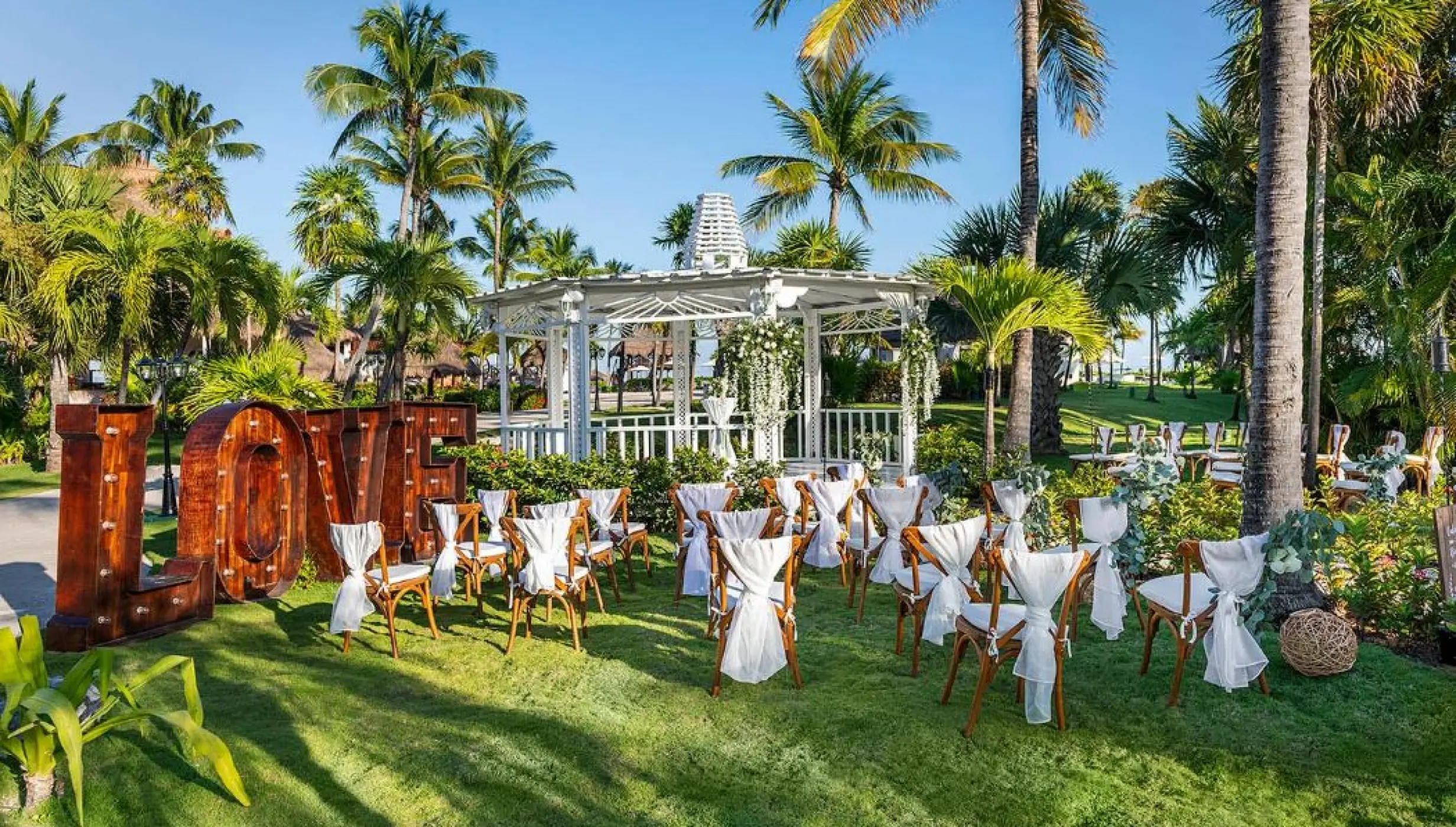 gazebo venue at Ocean Maya Royale