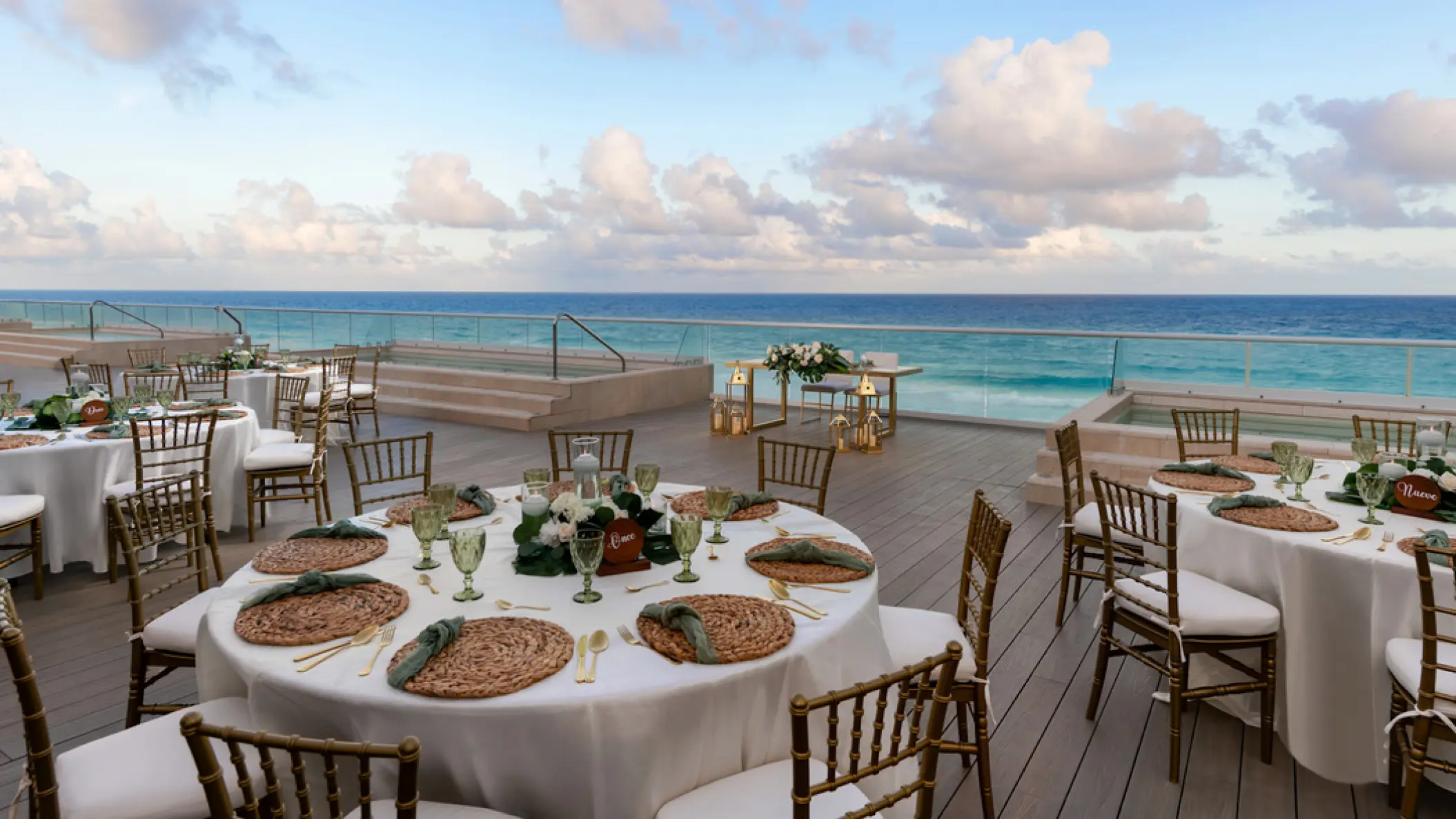 Rooftop wedding reception at Hilton Cancun Mar Caribe, Cancun