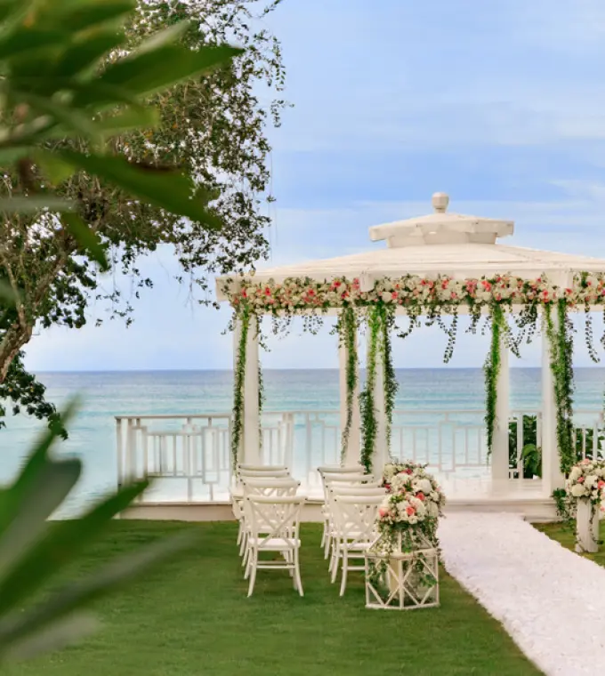 Garden gazebo wedding ceremony at Hilton La Romana, La Romana